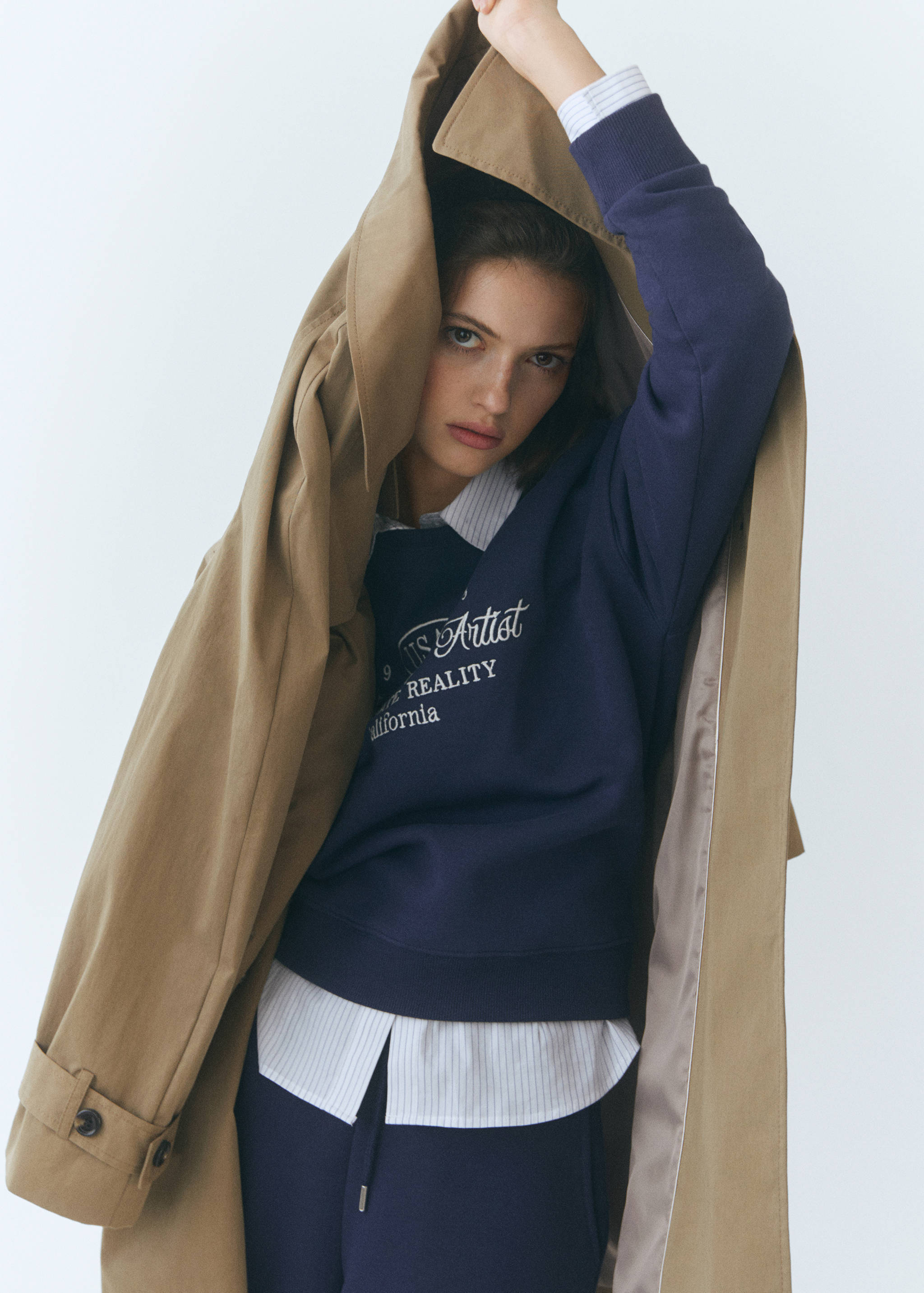 Double-breasted trench coat - Details of the article 9