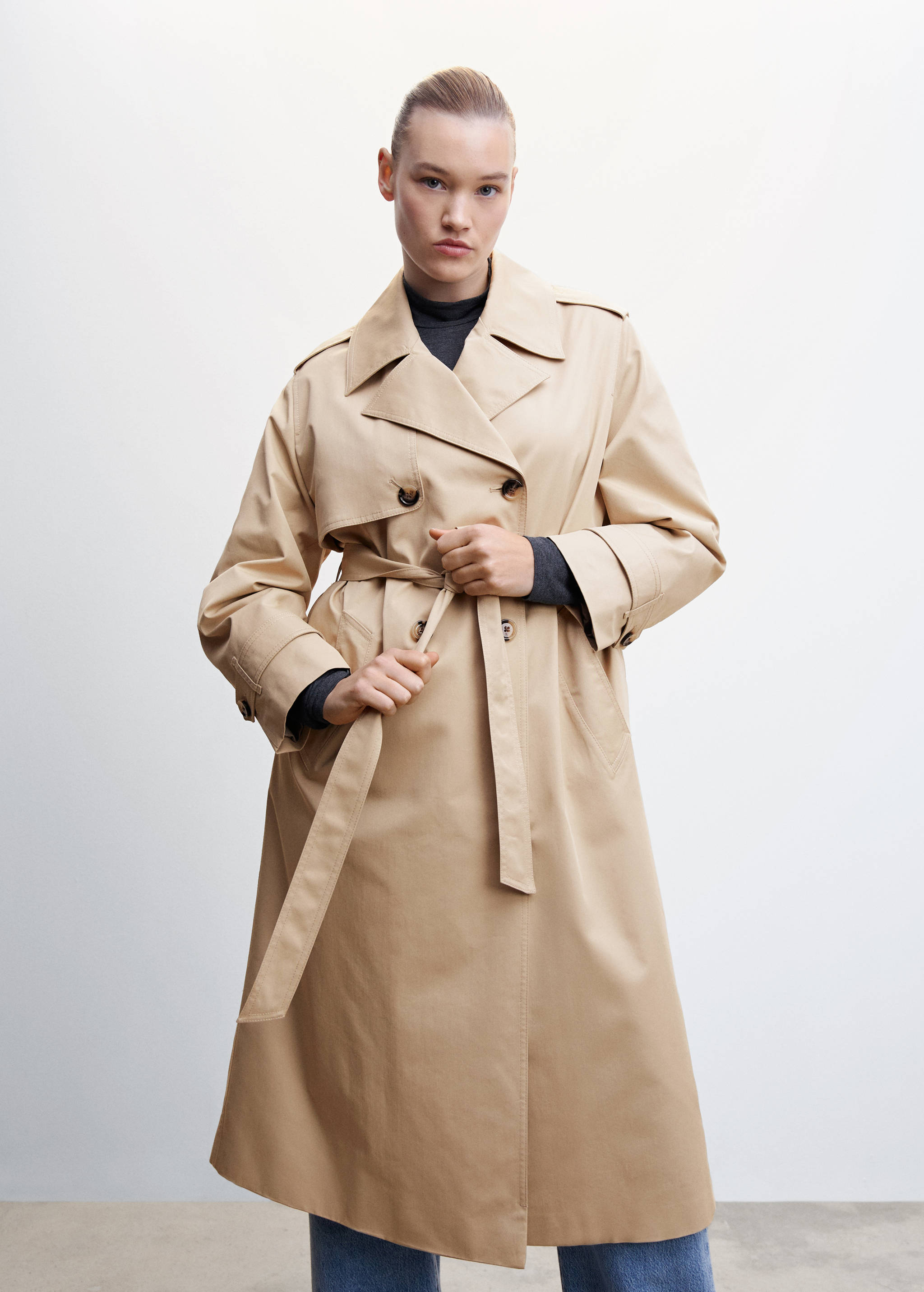 Double-breasted trench coat - Details of the article 5
