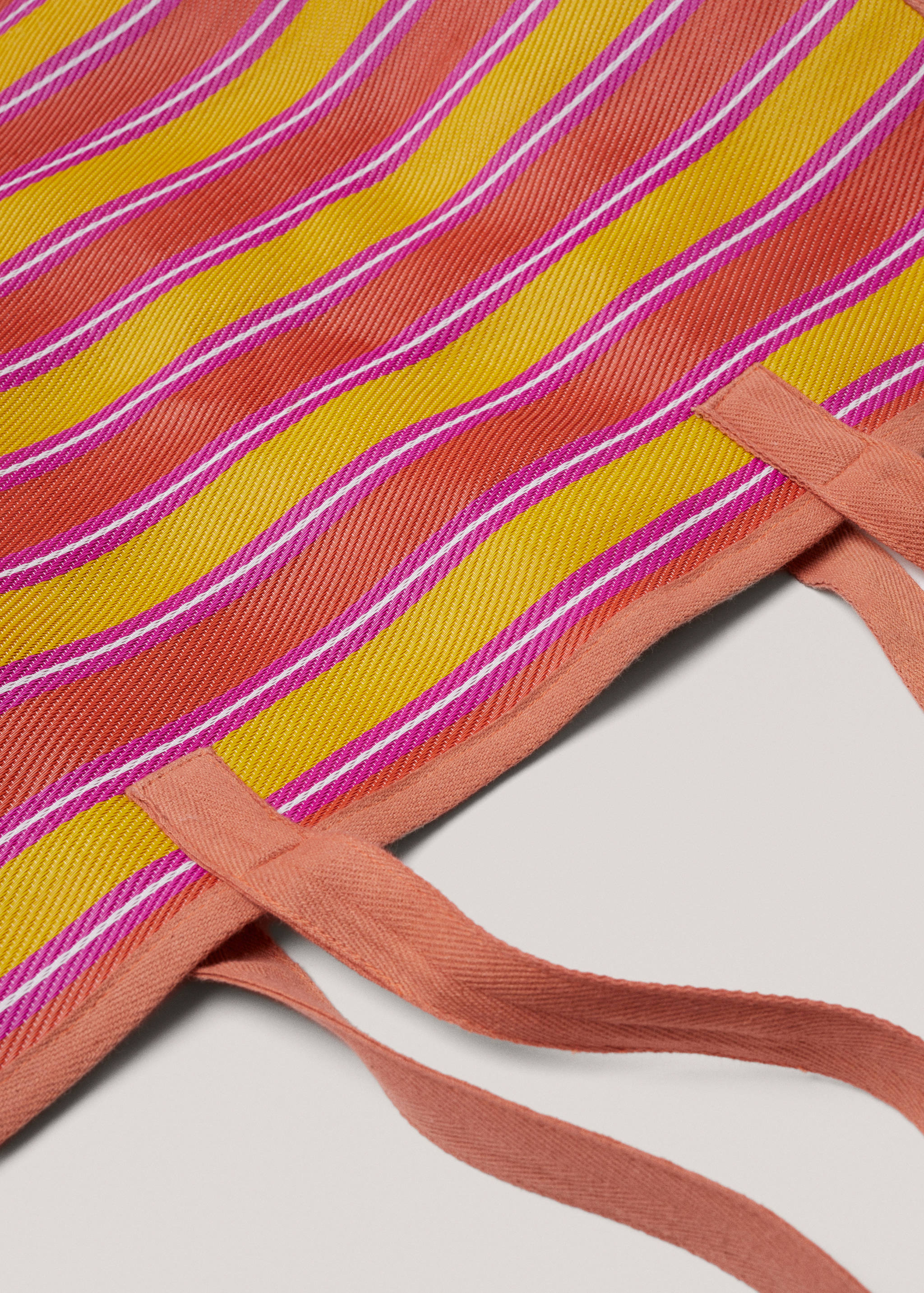 Striped waterproof totebag - Details of the article 2