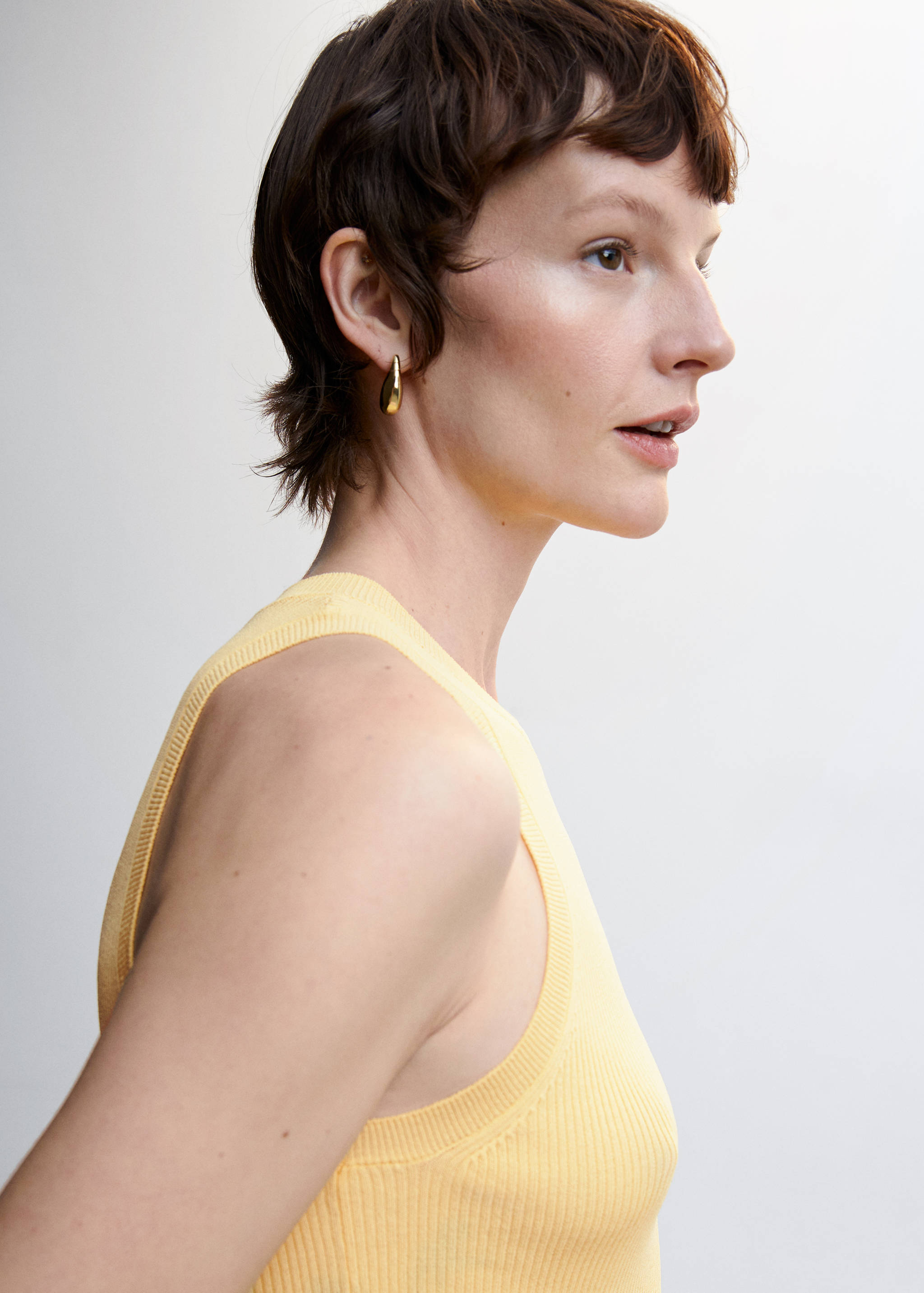 Knitted top with wide straps - Details of the article 1