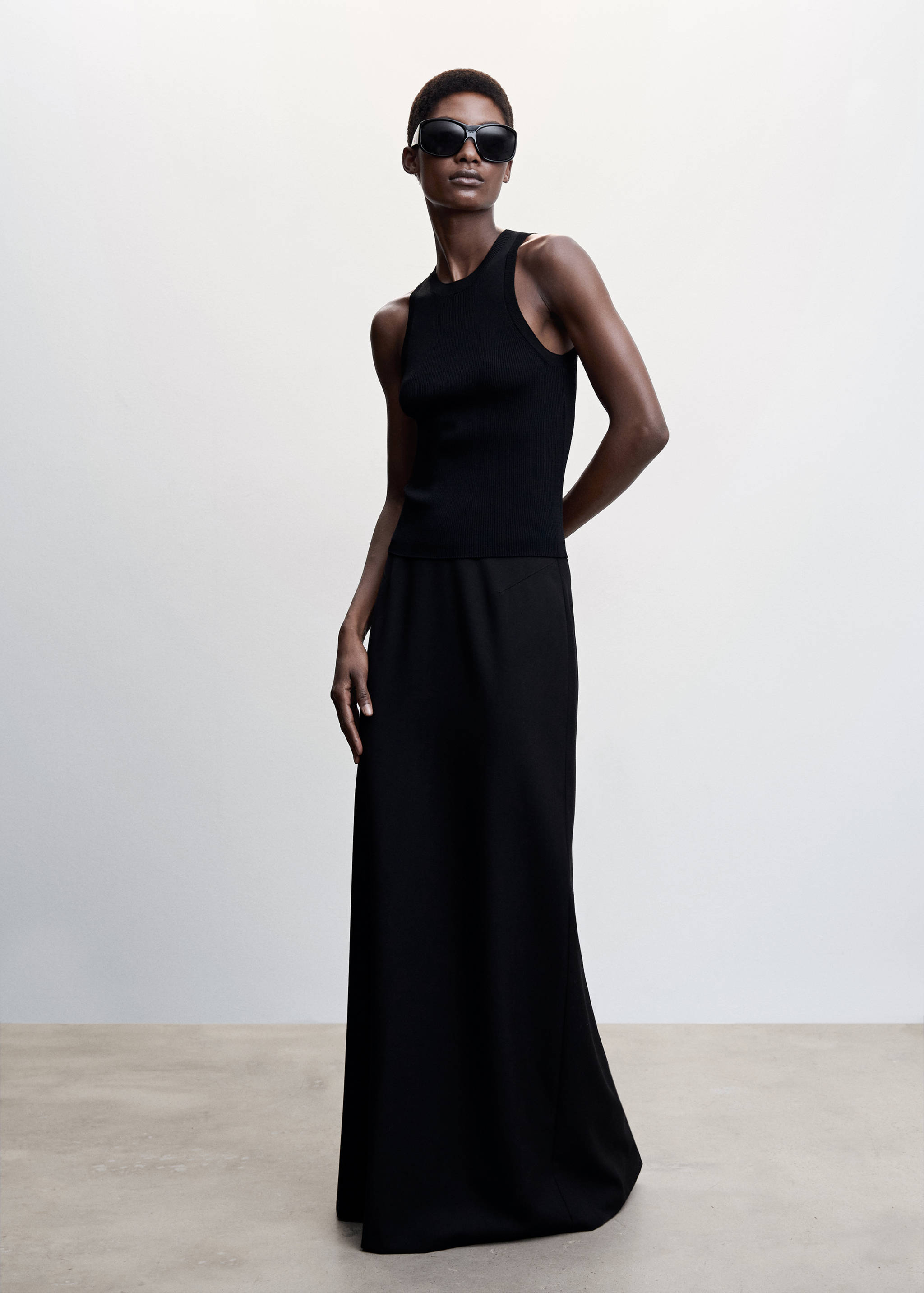 Knitted top with wide straps - General plane