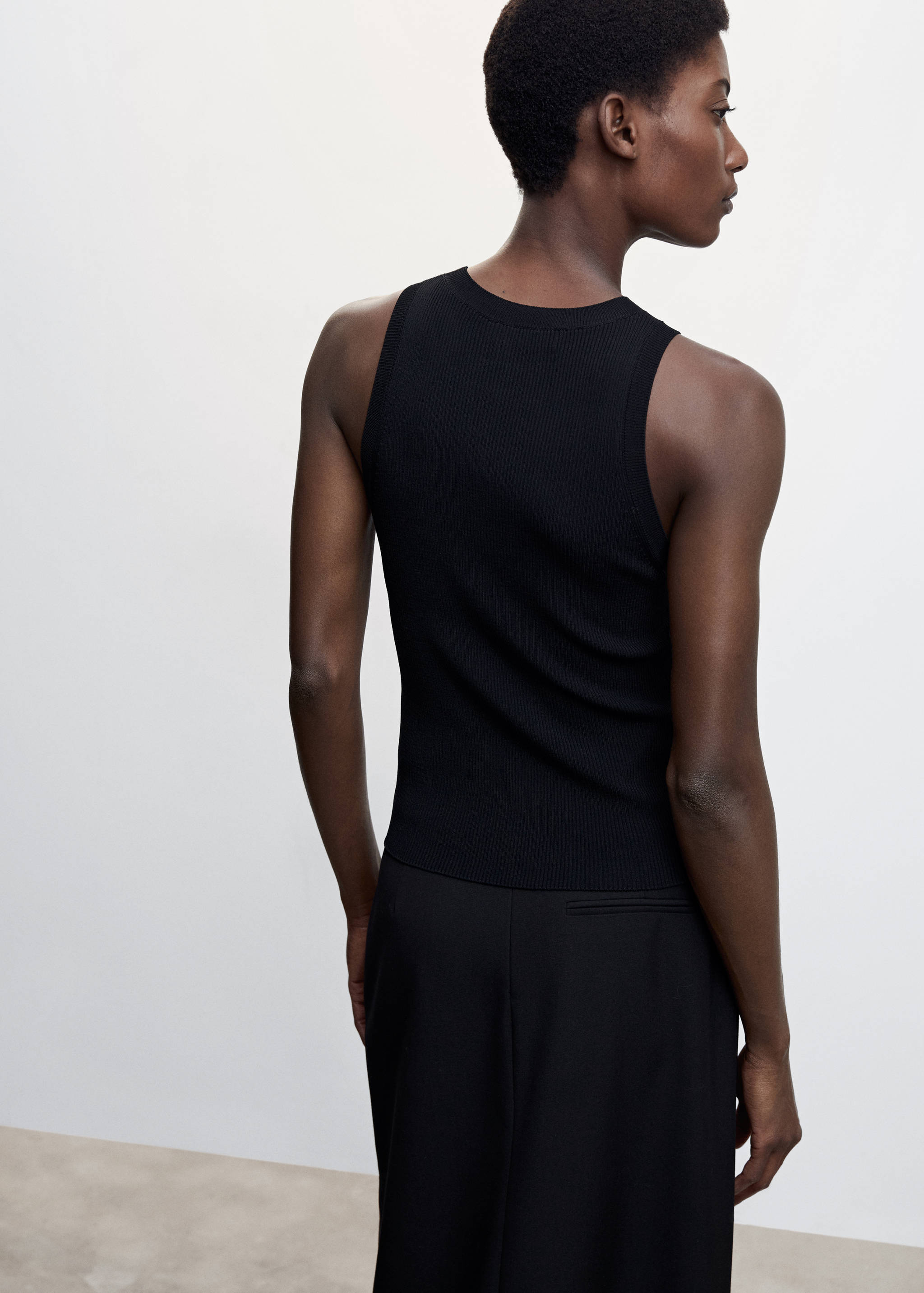 Knitted top with wide straps - Reverse of the article