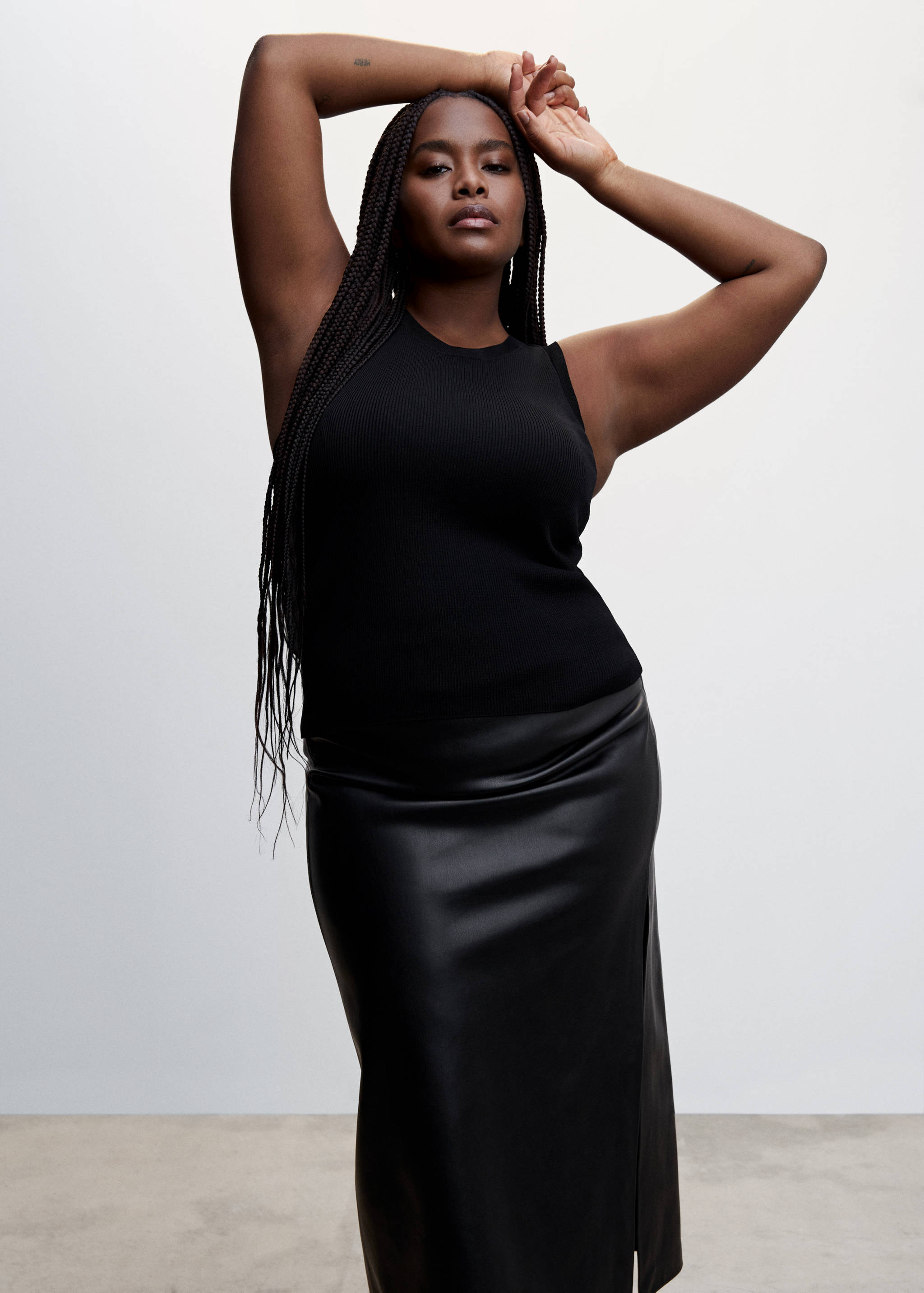 Knitted top with wide straps - Details of the article 5