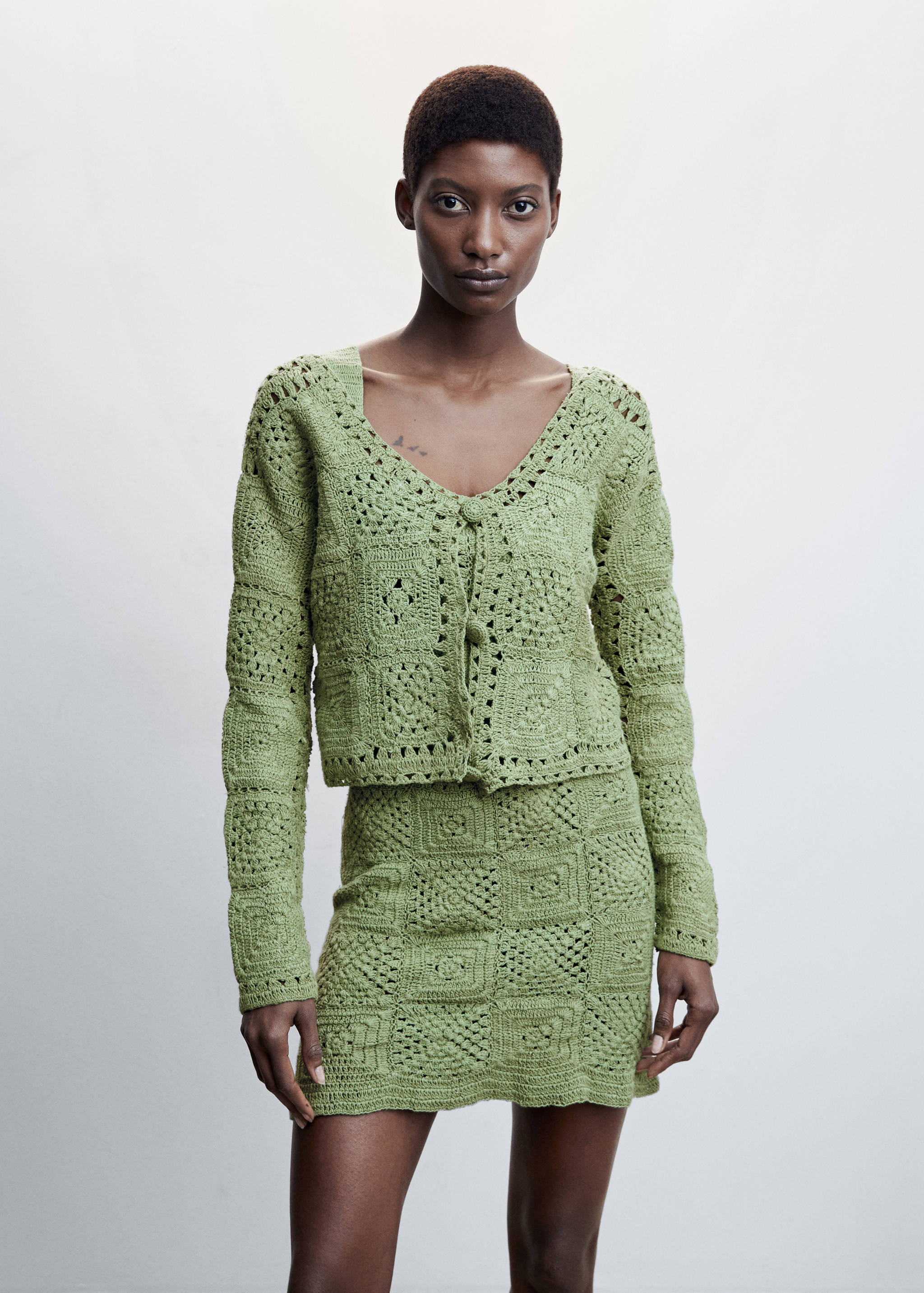 Crochet cardigan - Medium plane