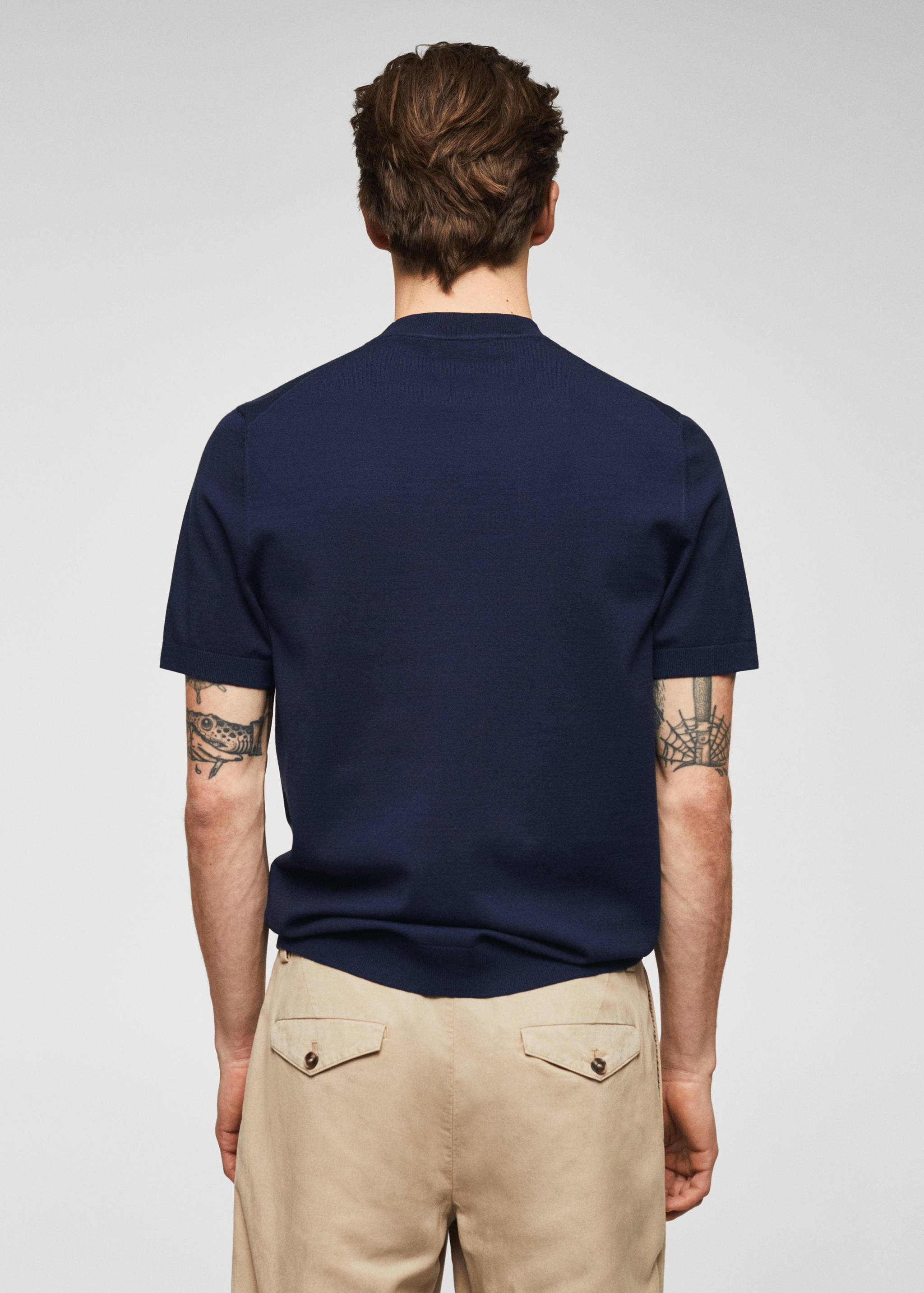 Fine-knit T-shirt - Reverse of the article