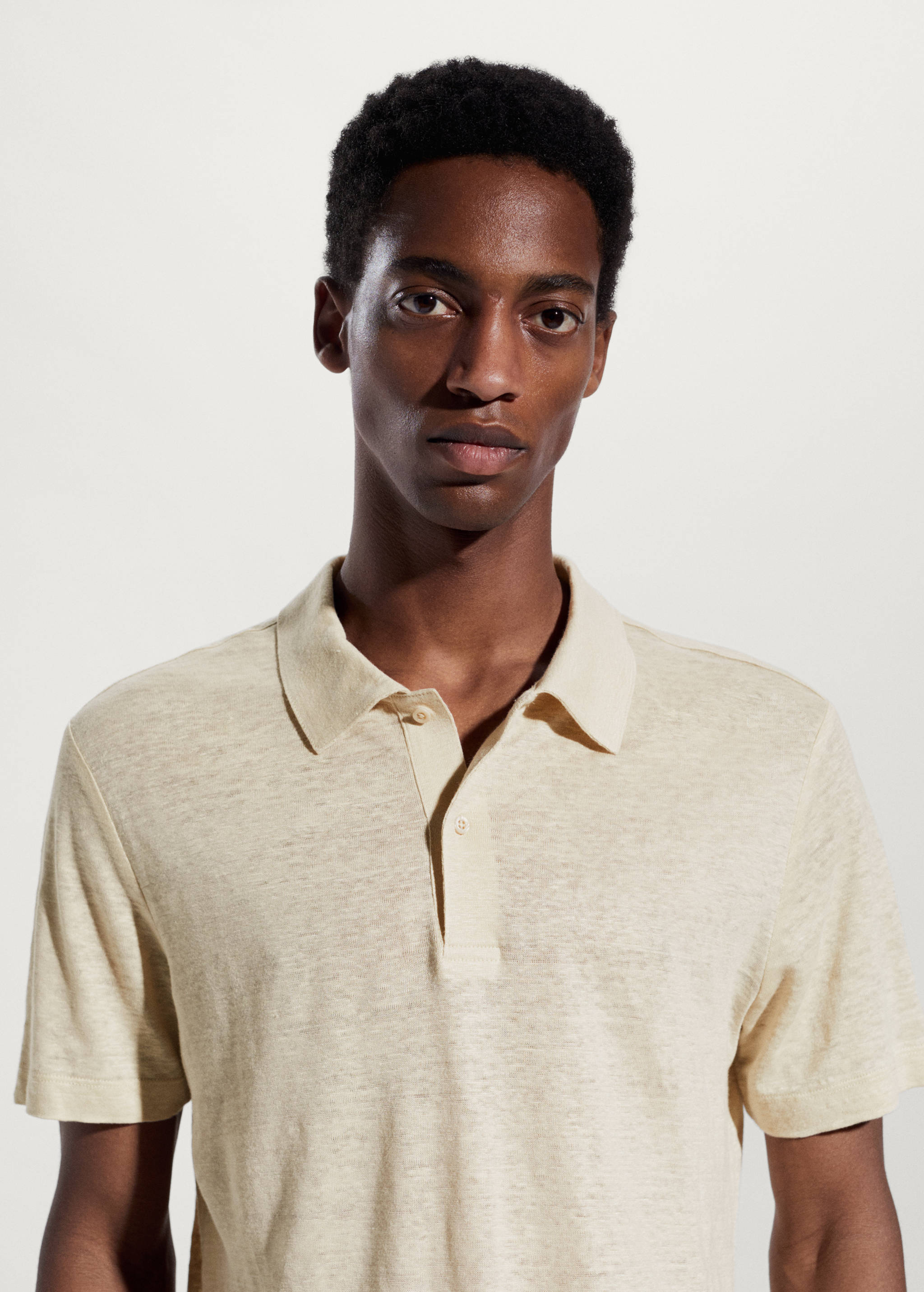 Slim fit 100% linen polo shirt - Details of the article 1