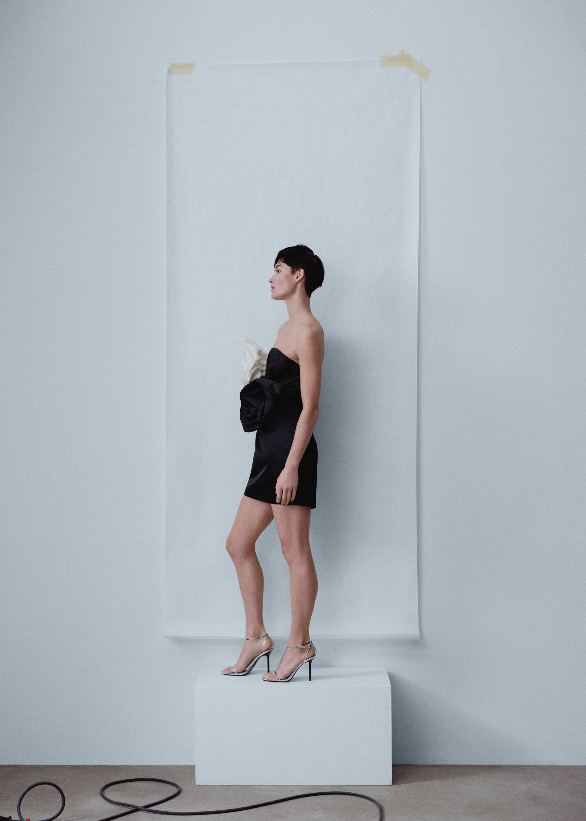 Two-tone floral maxi dress - Details of the article 1