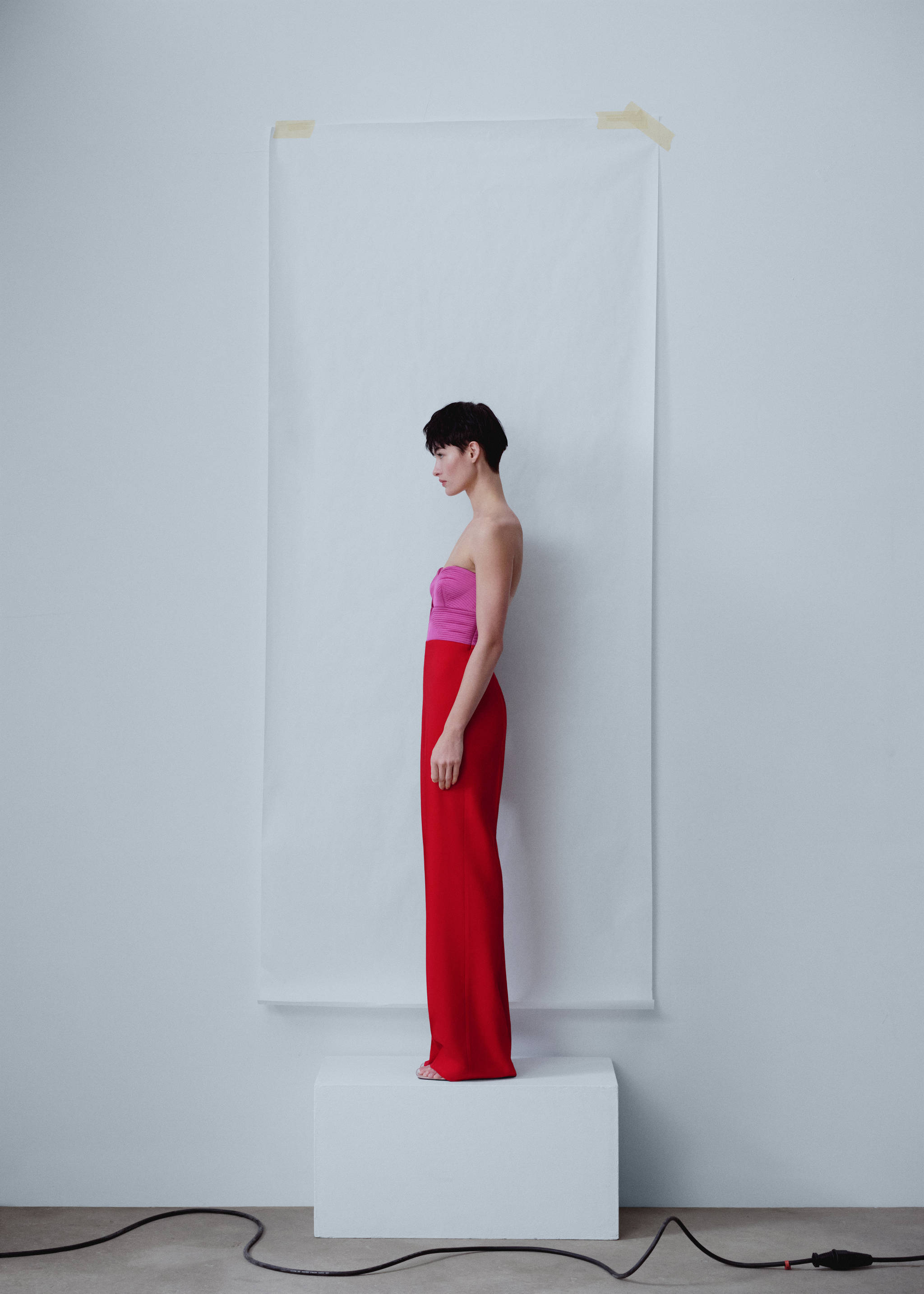 Two-tone jumpsuit with opening detail - Details of the article 1