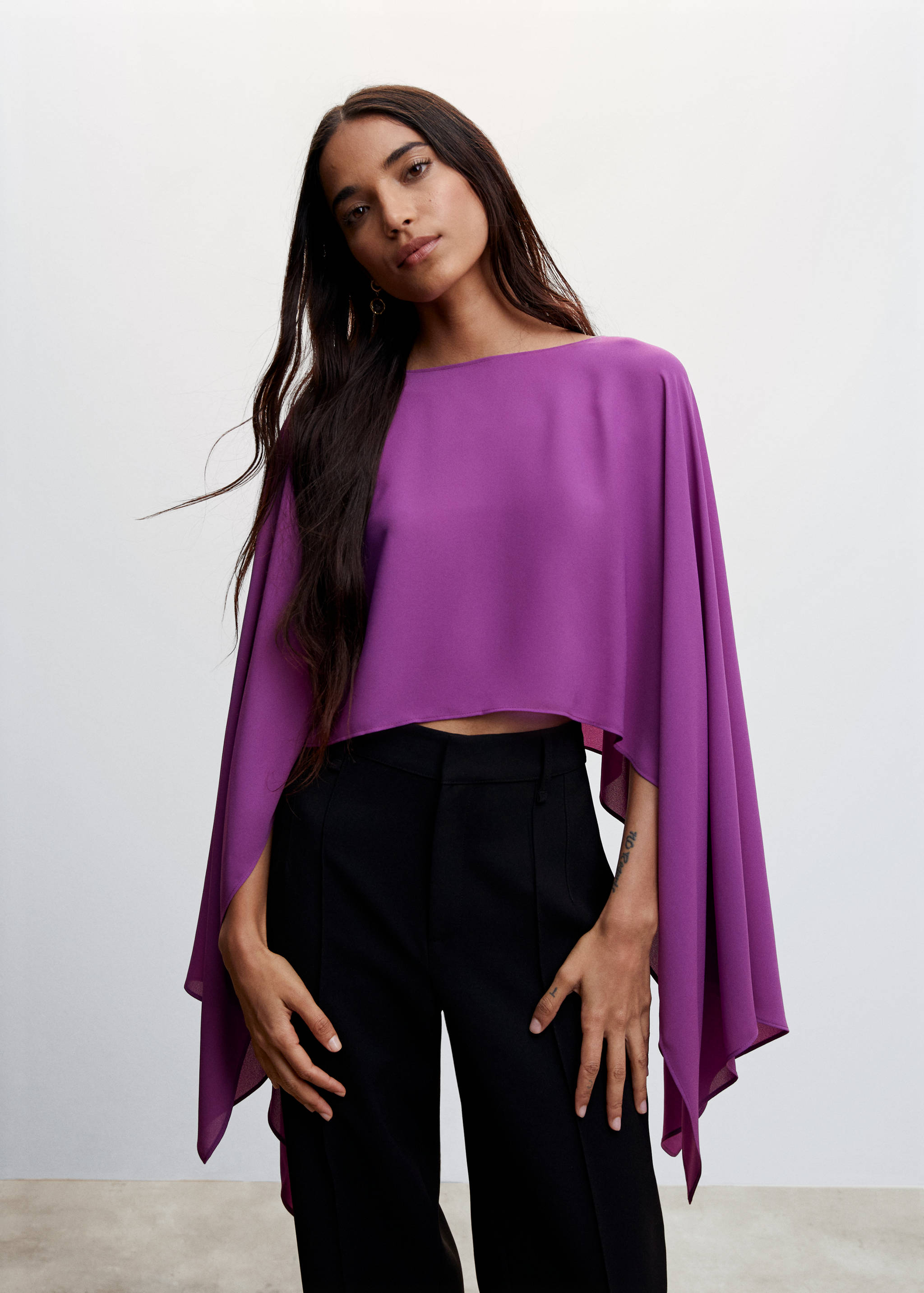 Blusa capa fluida - Plano medio