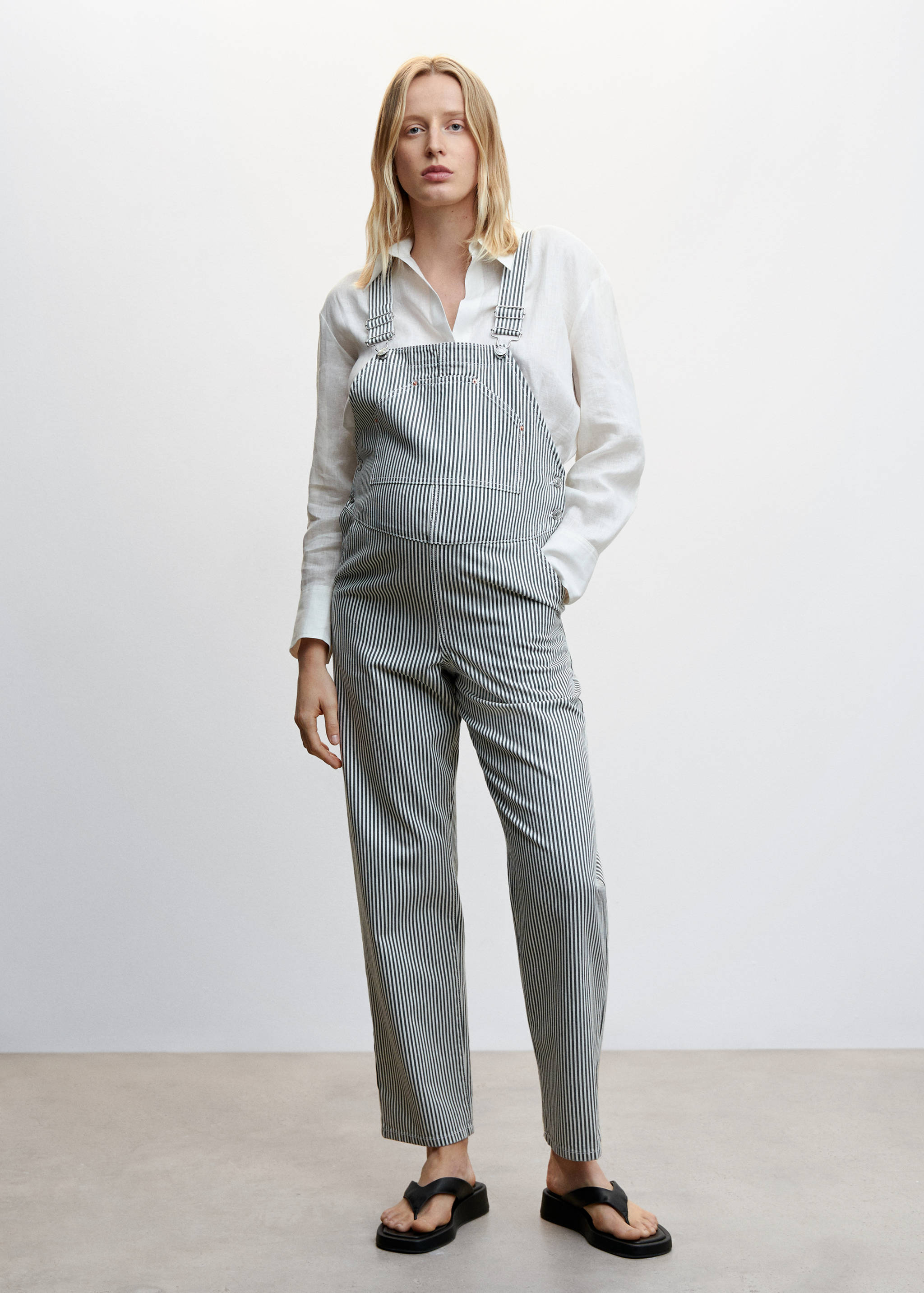 Salopette de grossesse en jean rayures - Plan général