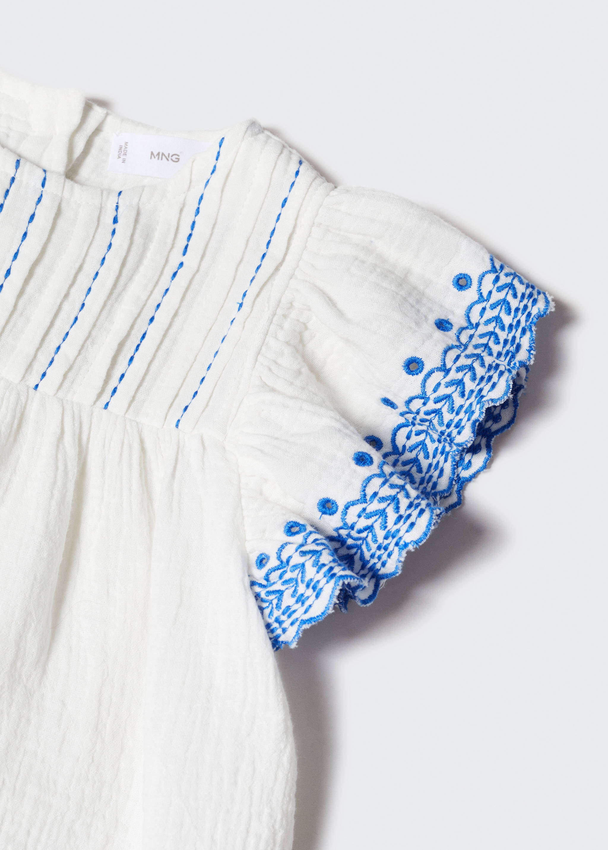 Embroidered details blouse - Details of the article 8
