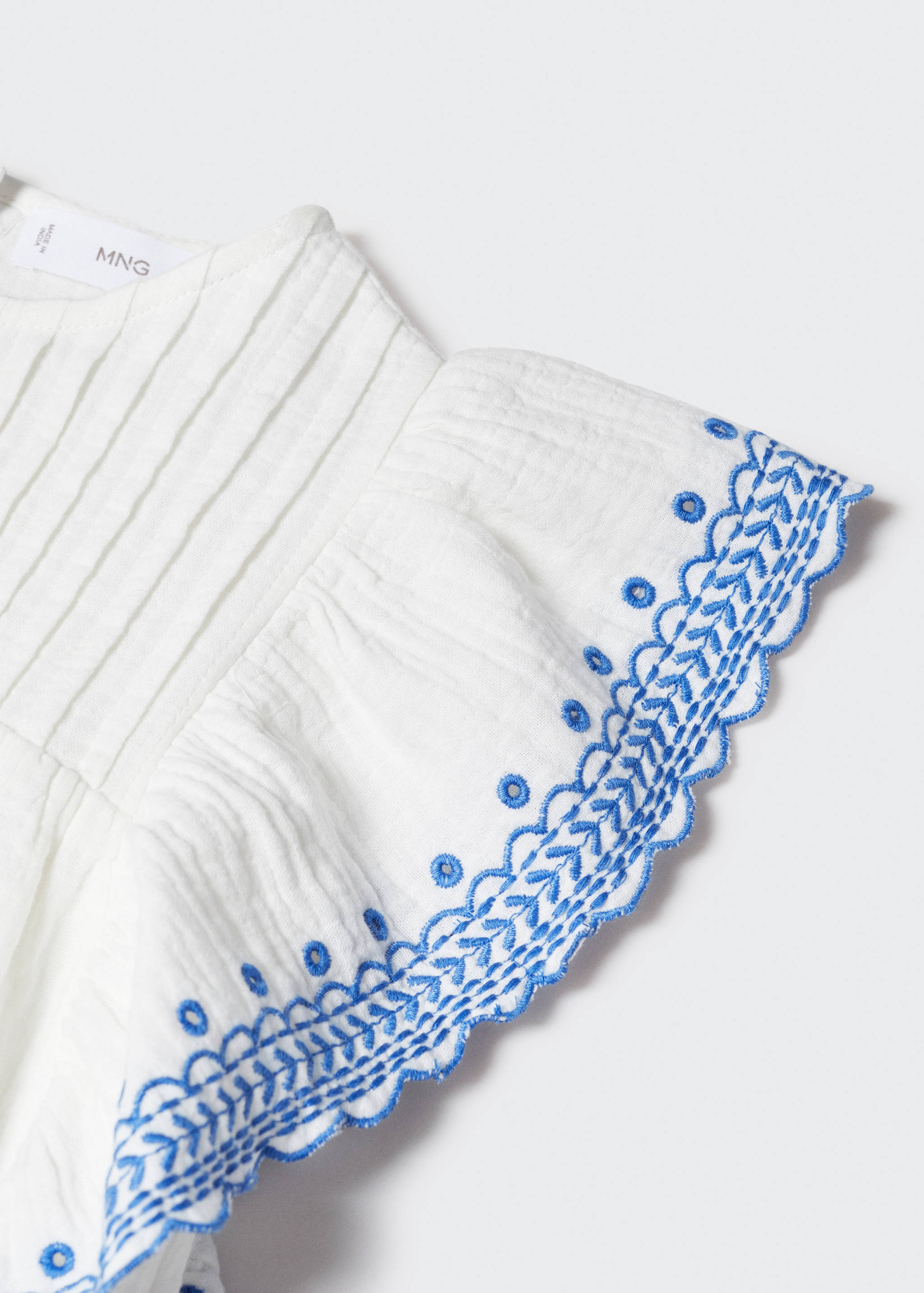 Ruffled sleeve blouse - Details of the article 8