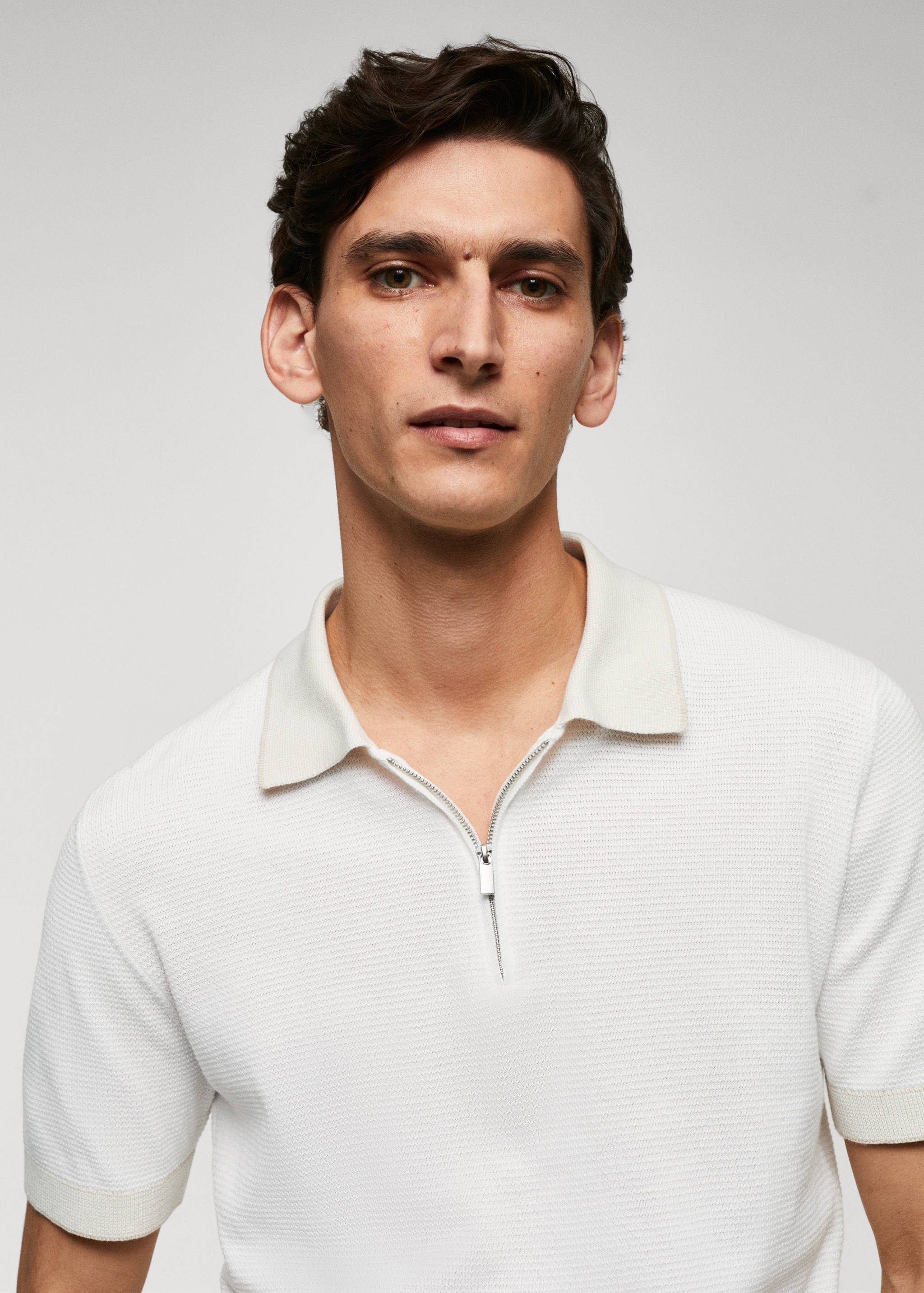 Fine-knit polo shirt with zip - Details of the article 1