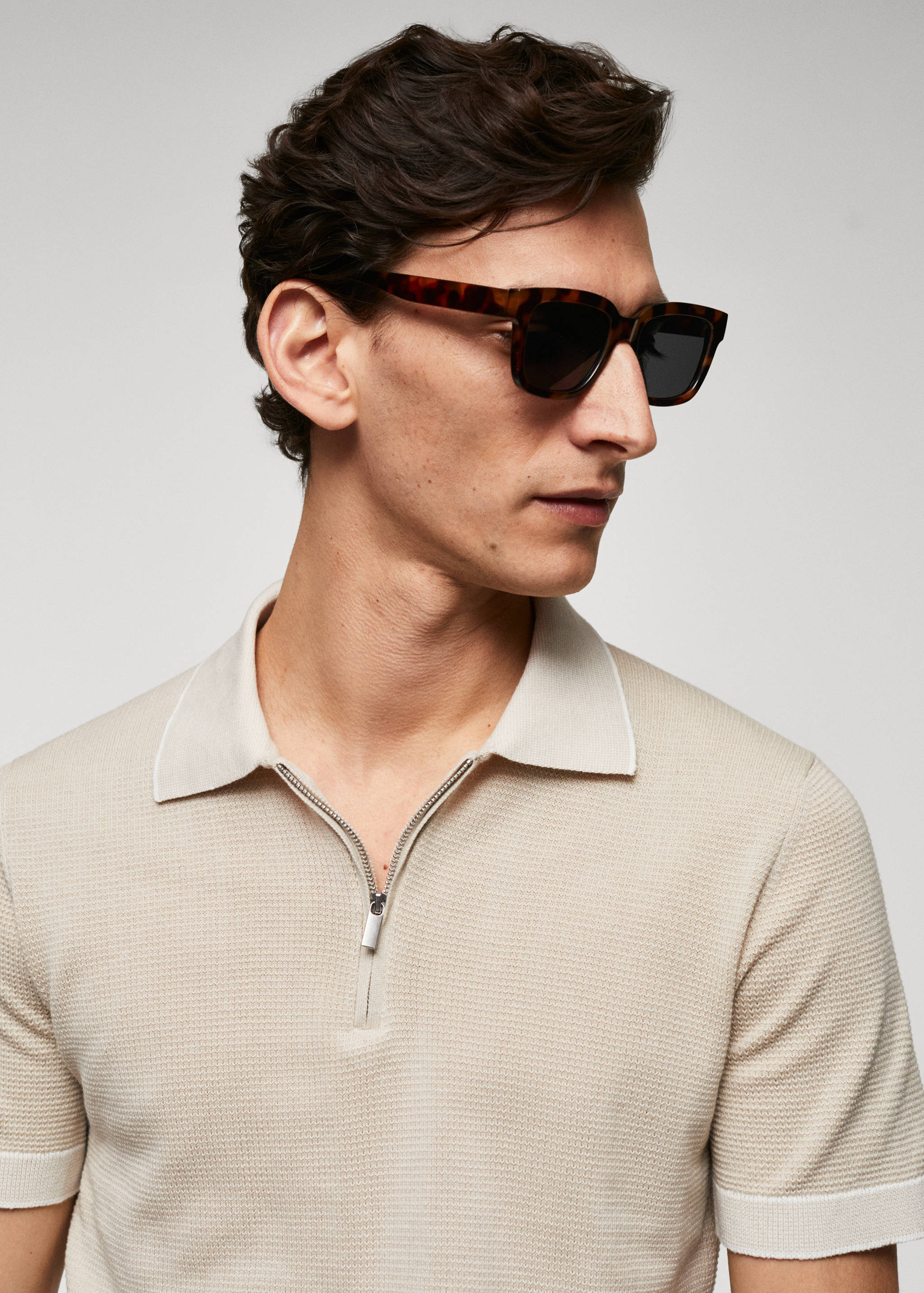 Fine-knit polo shirt with zip - Details of the article 1