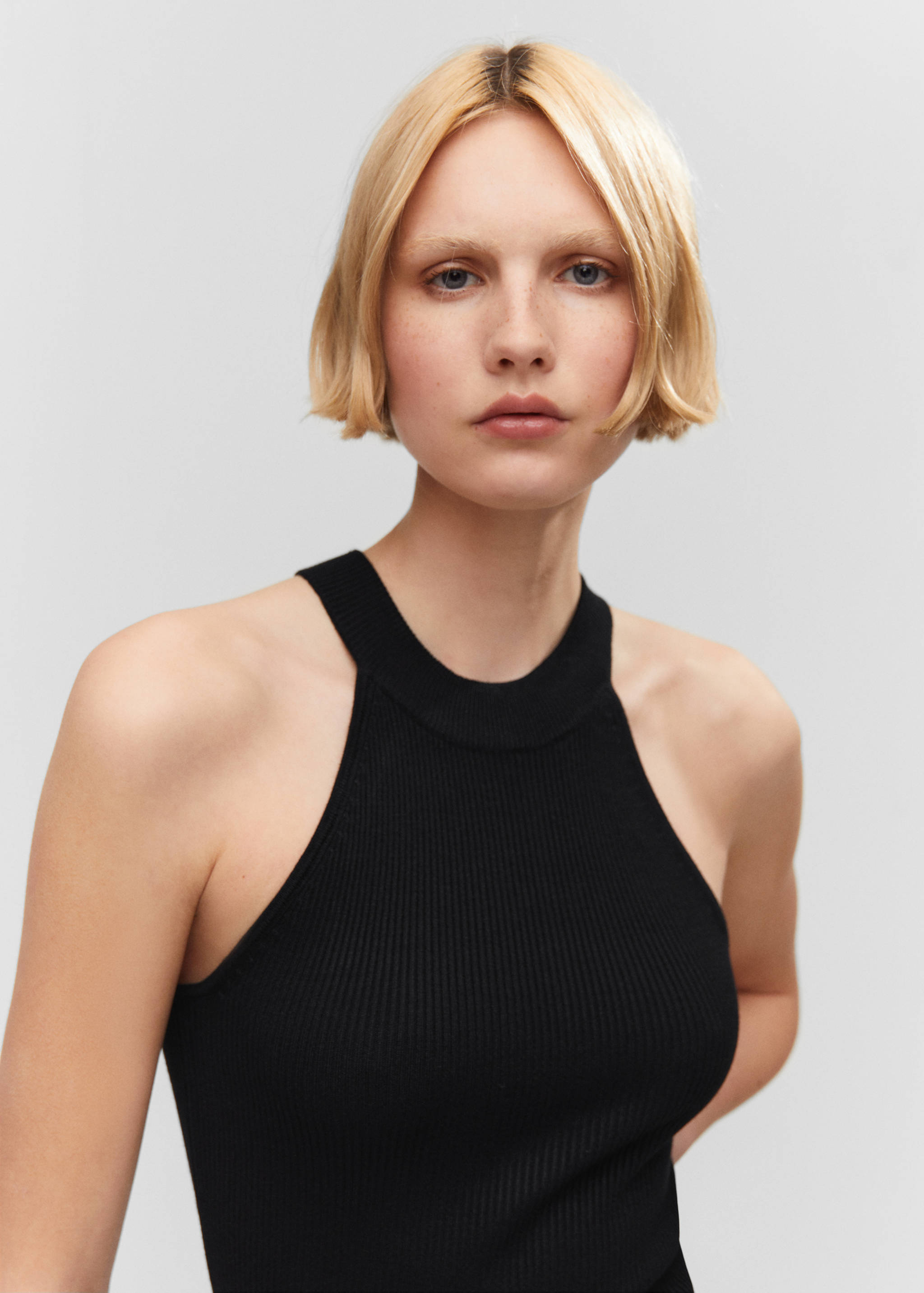 Halter-neck knitted dress - Details of the article 1