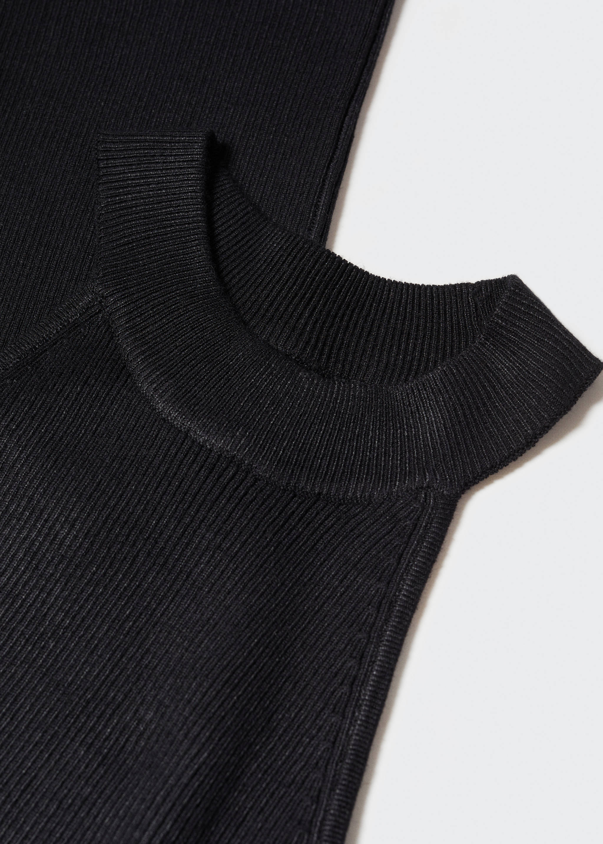 Halter-neck knitted dress - Details of the article 8
