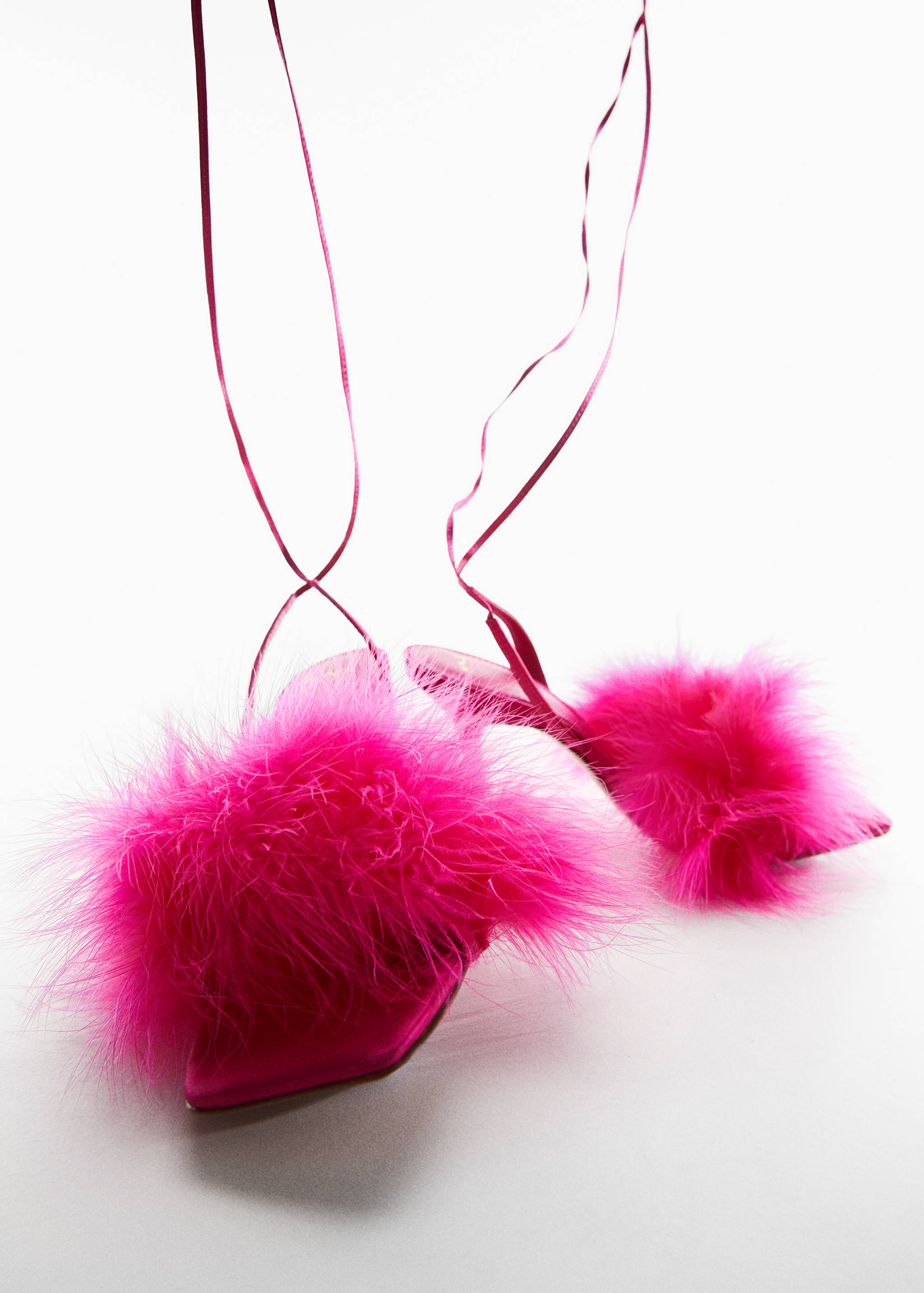 Sandals with feather decoration - Details of the article 5
