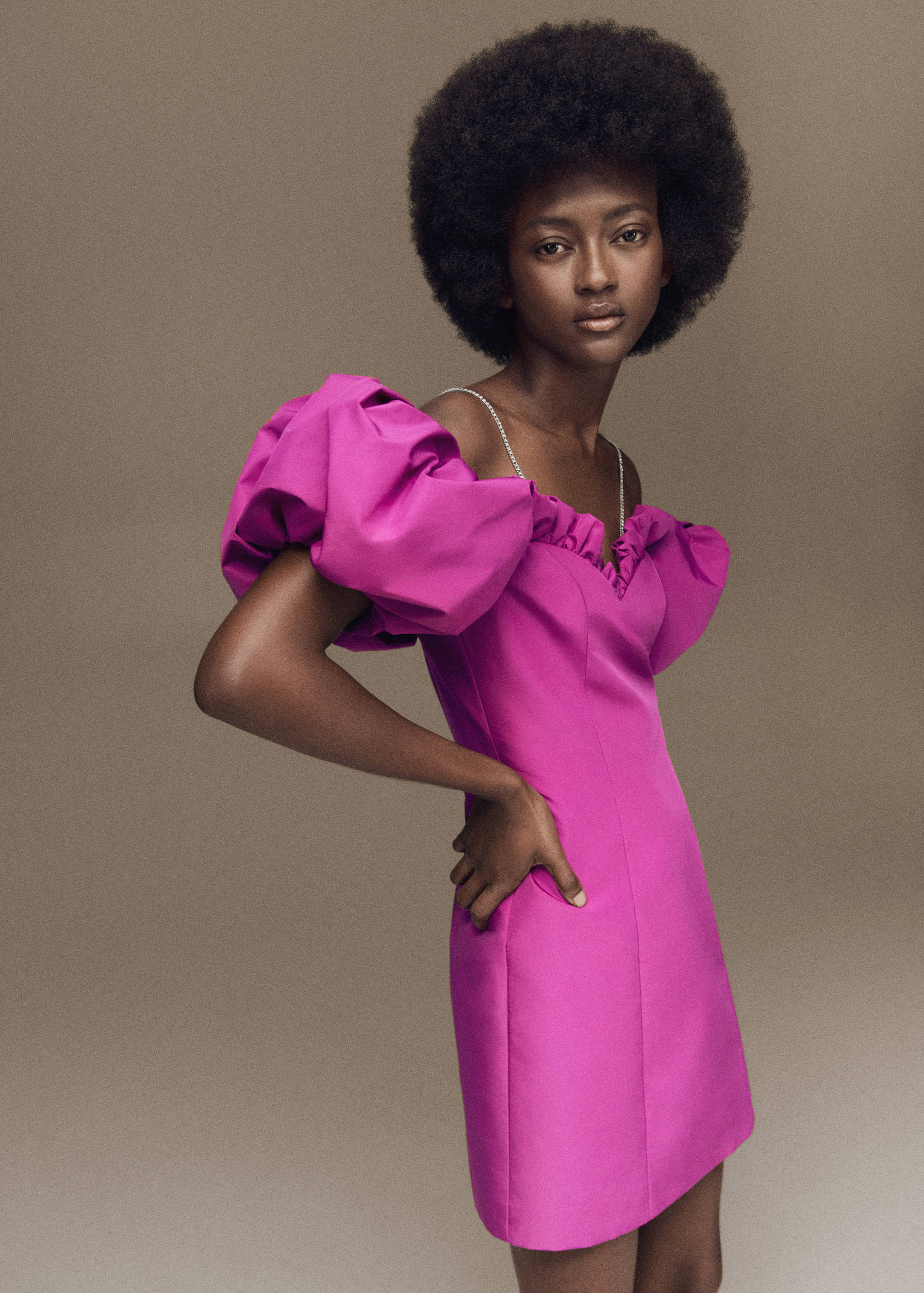 Robe courte manches bouffantes - Détail de l'article 7