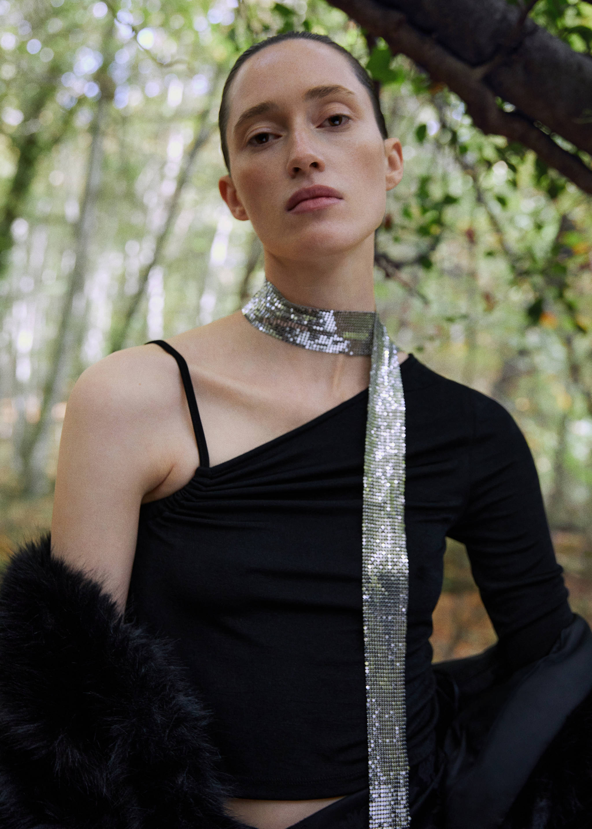 Asymmetric design top - Details of the article 6