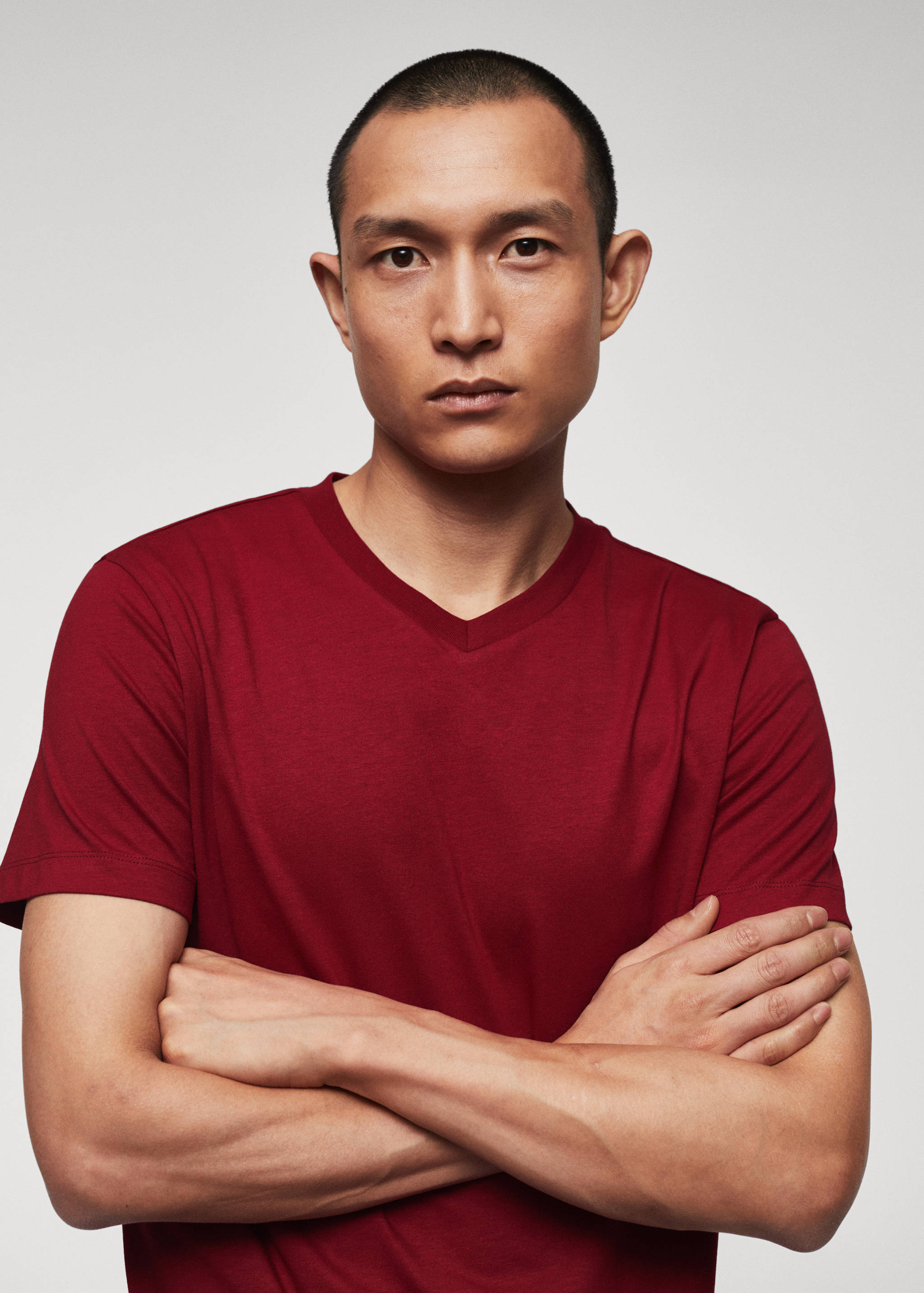 T-shirt essentiel léger col V - Détail de l'article 1