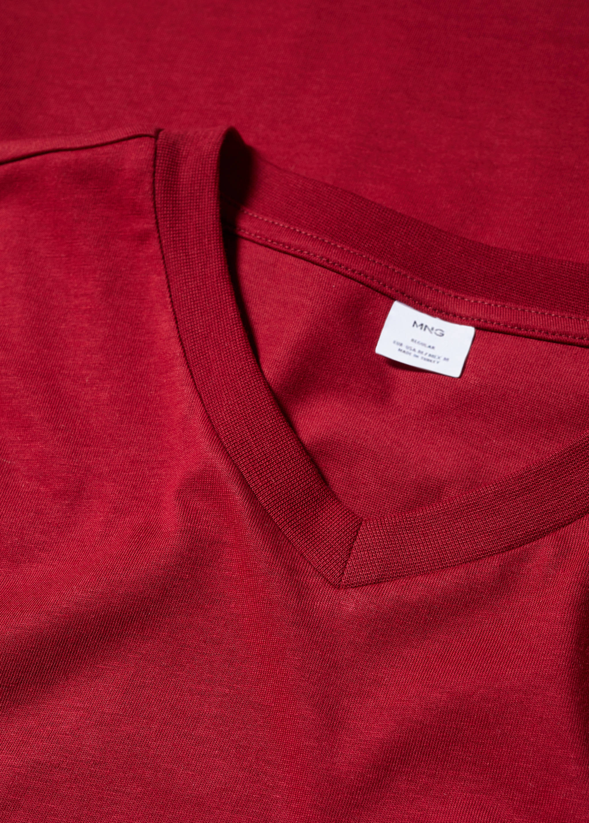 T-shirt essentiel léger col V - Détail de l'article 8