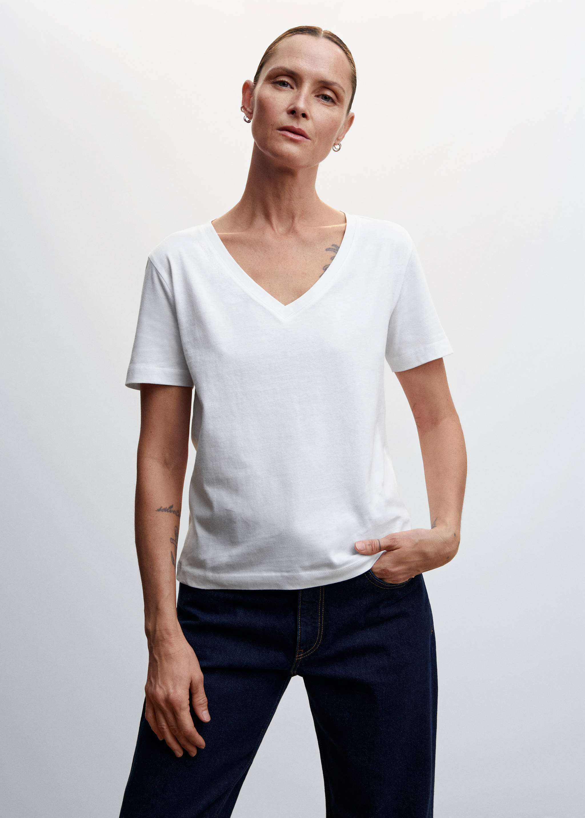 T-shirt basique en coton - Plan moyen