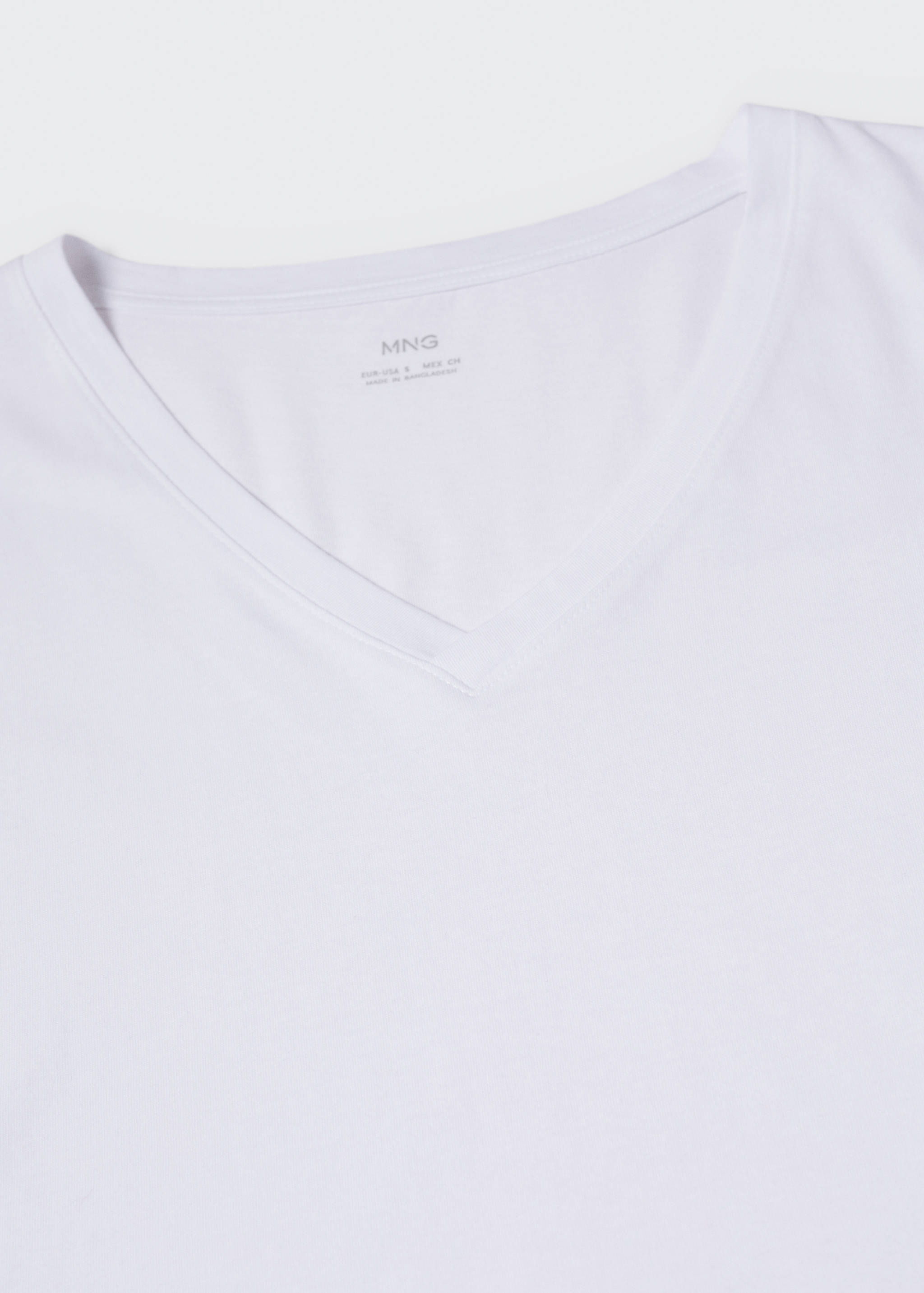 T-shirt basique en coton - Détail de l'article 8