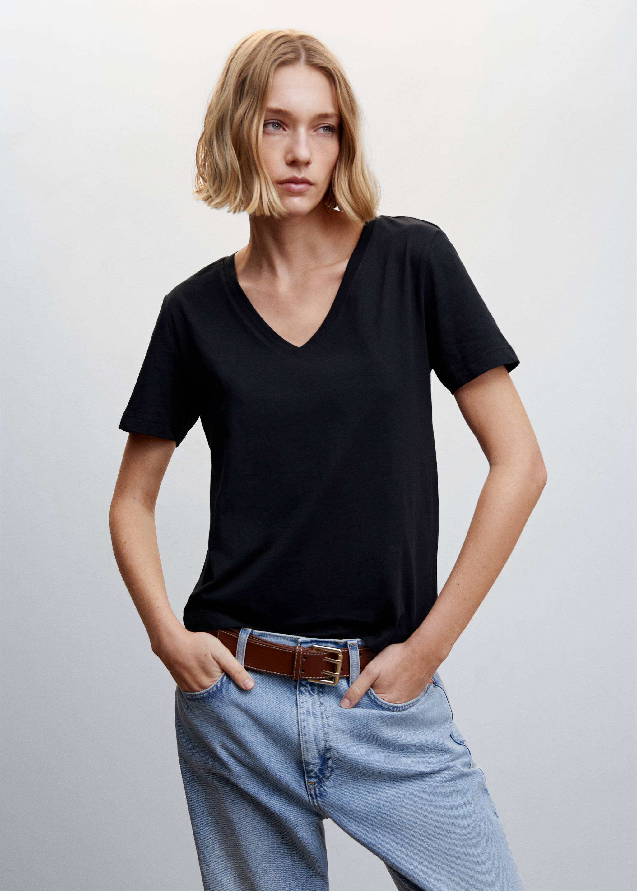 T-shirt basique en coton - Plan moyen