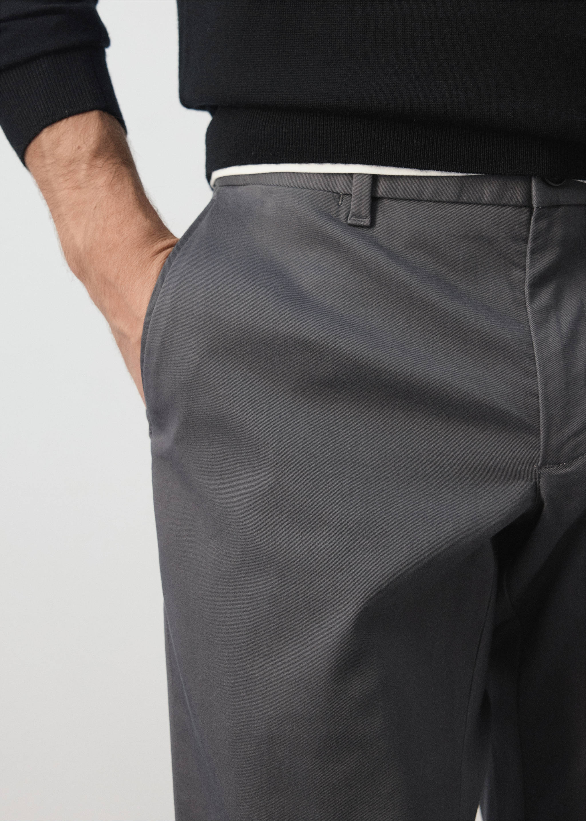 Dark grey trousers with belt loops and side pockets., Medium Heather Grey. Ref: 47071351-00.