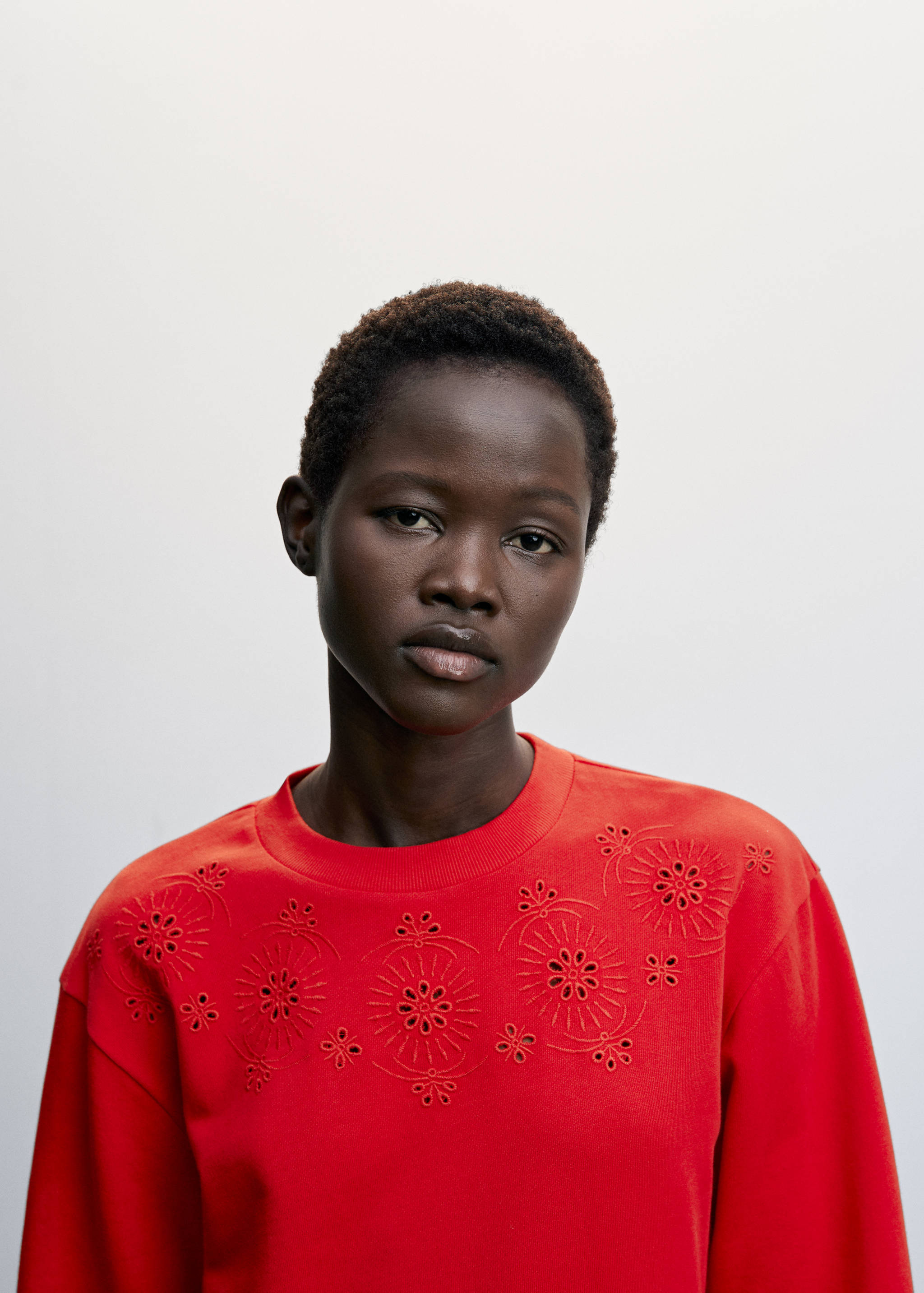 Хлопковый свитшот с вышивкой - Деталь изделия 1