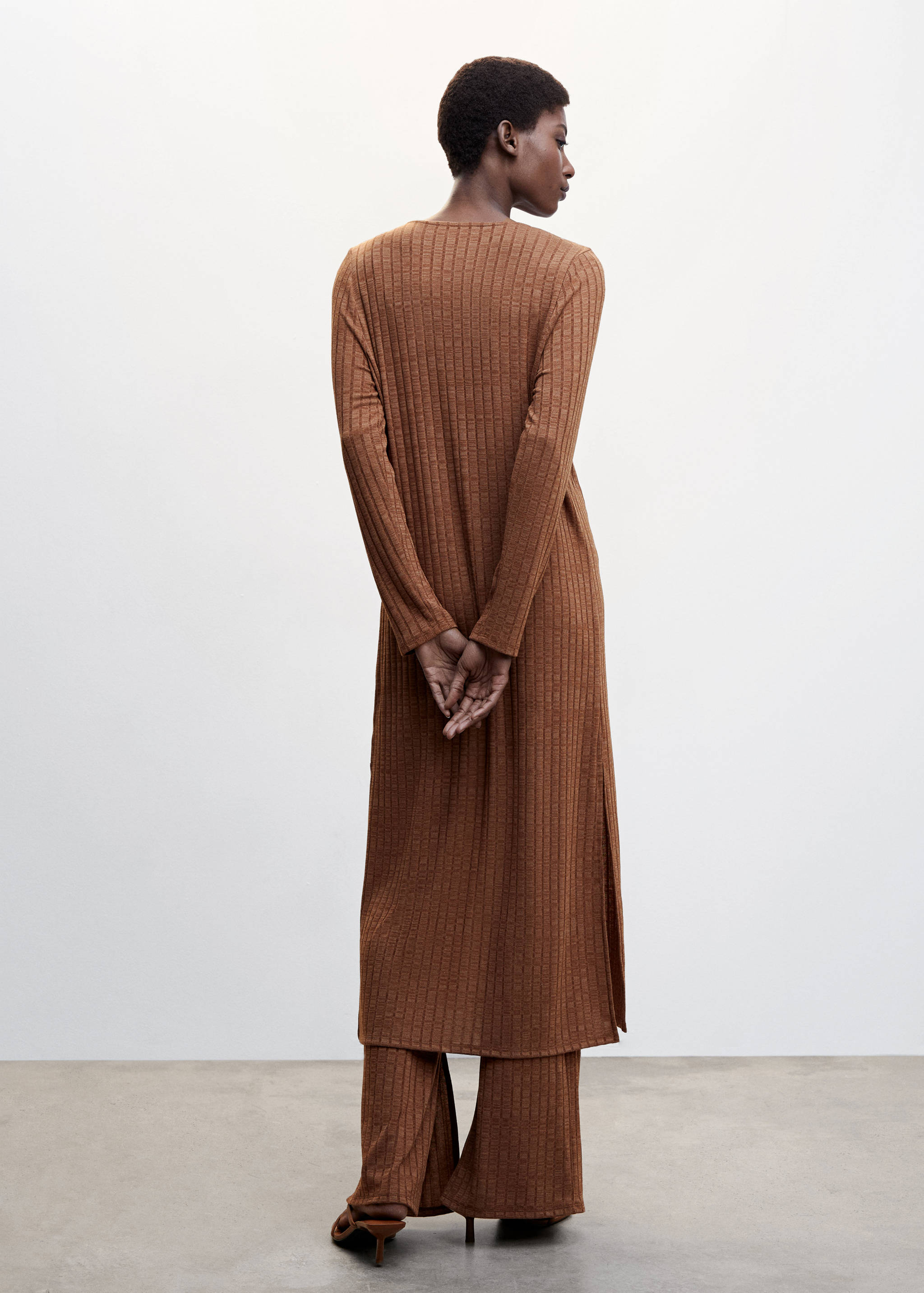 Ribbed long cardigan - Reverse of the article