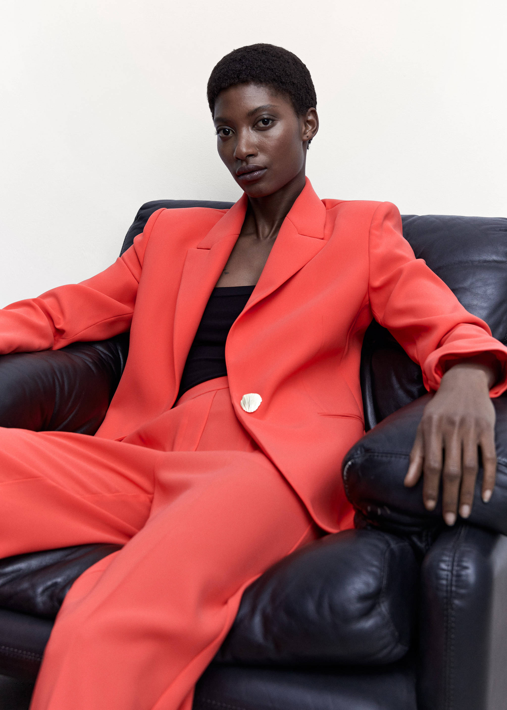 Suit blazer with buttons  - Details of the article 2