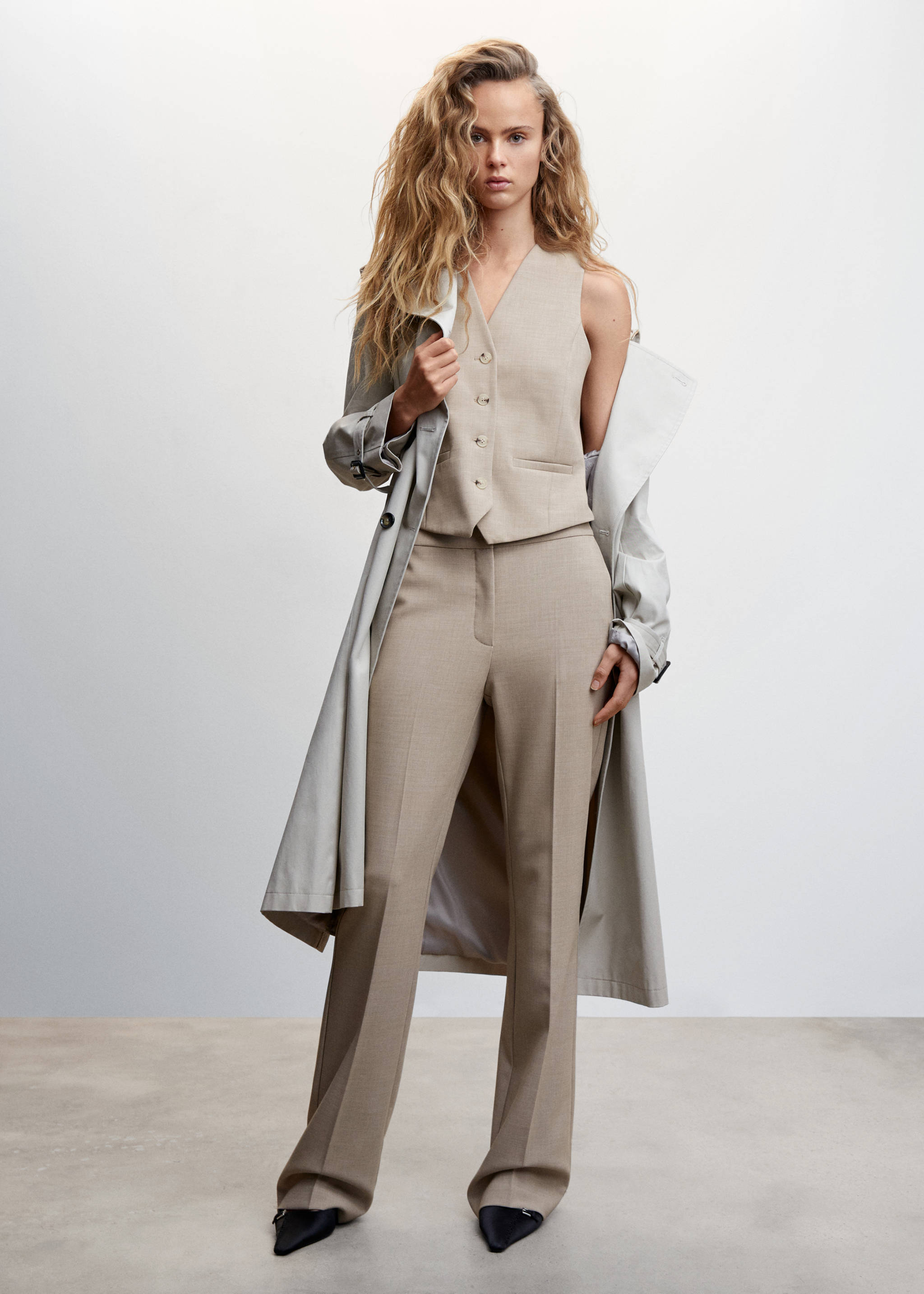 Straight suit trousers - General plane