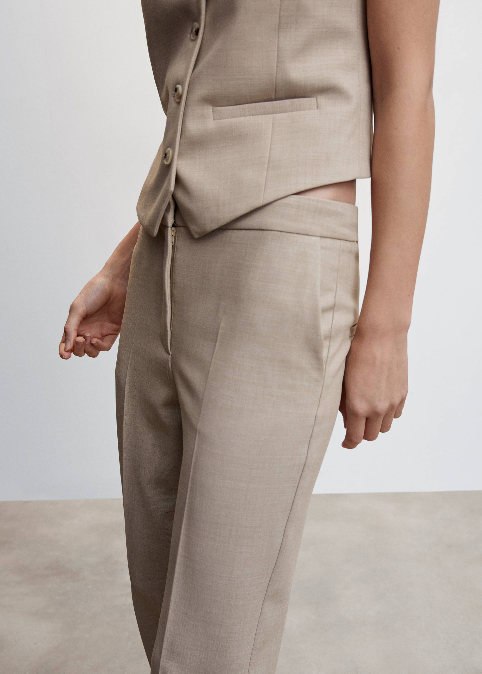 Straight suit trousers - Details of the article 6