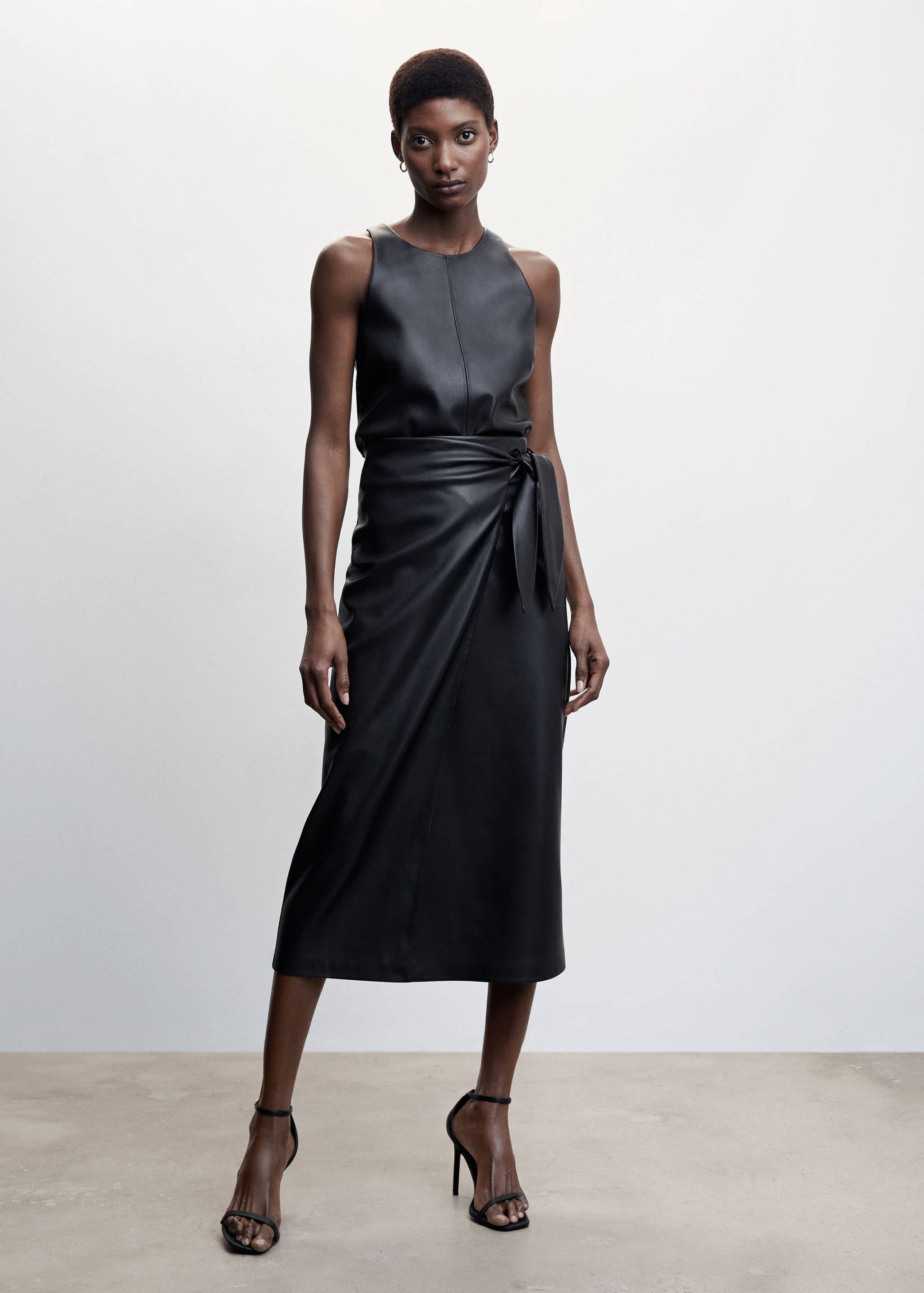 Leather-effect top - General plane