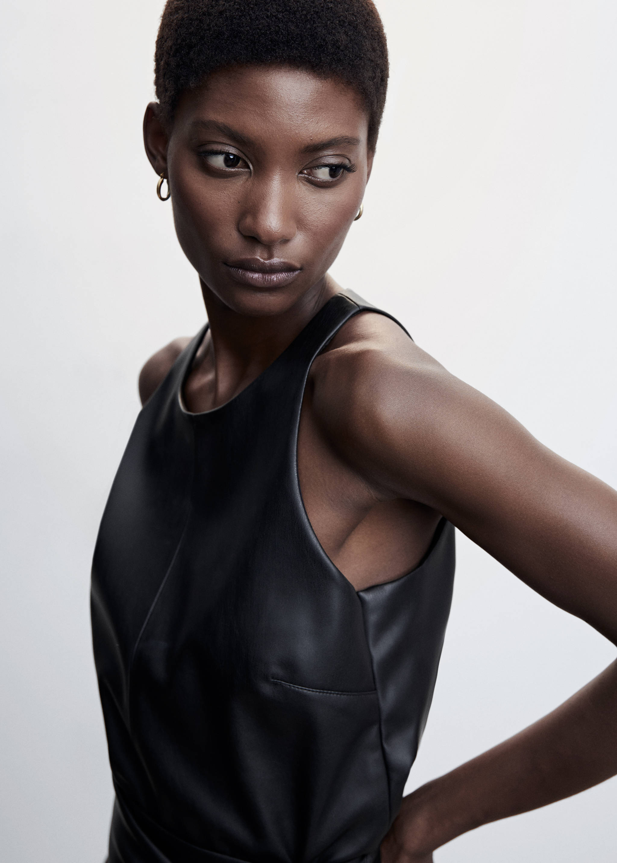 Leather-effect top - Details of the article 1