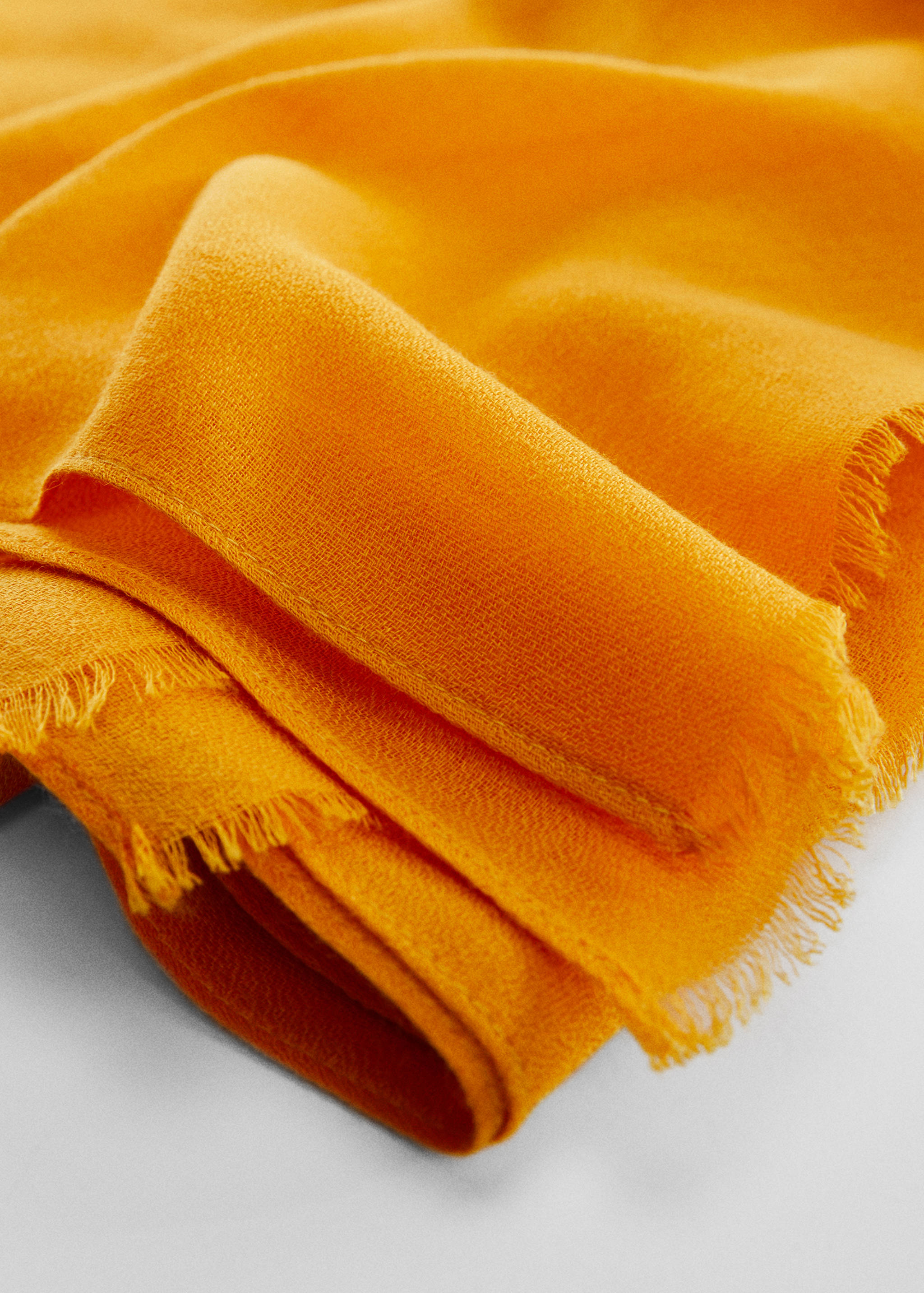 Flowy scarf - Details of the article 1