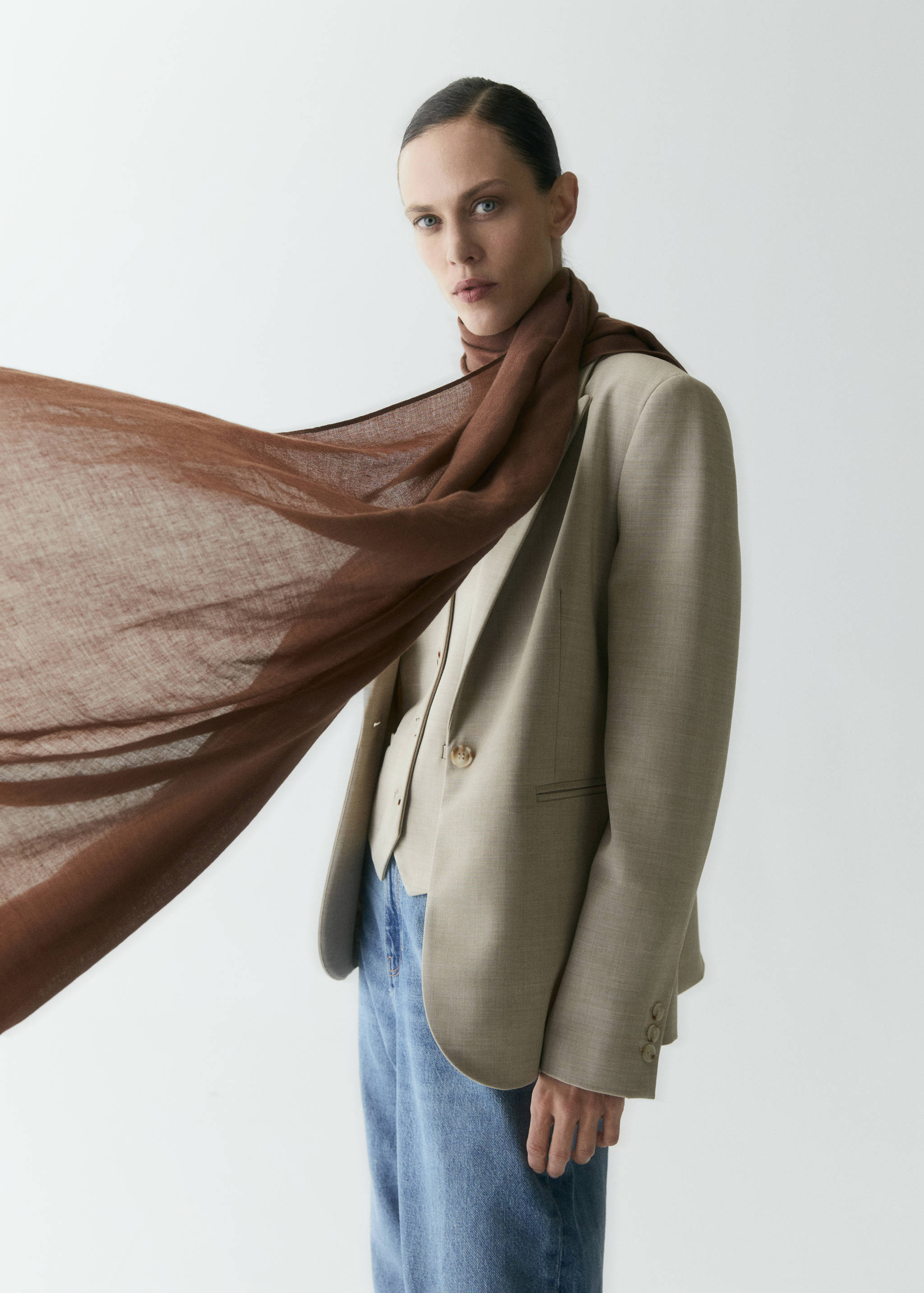 Flowy scarf - Details of the article 9