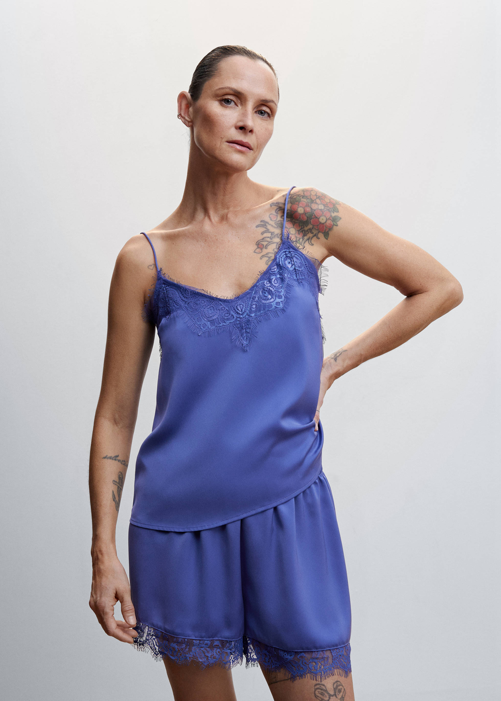 Top lencero satinado - Plano medio