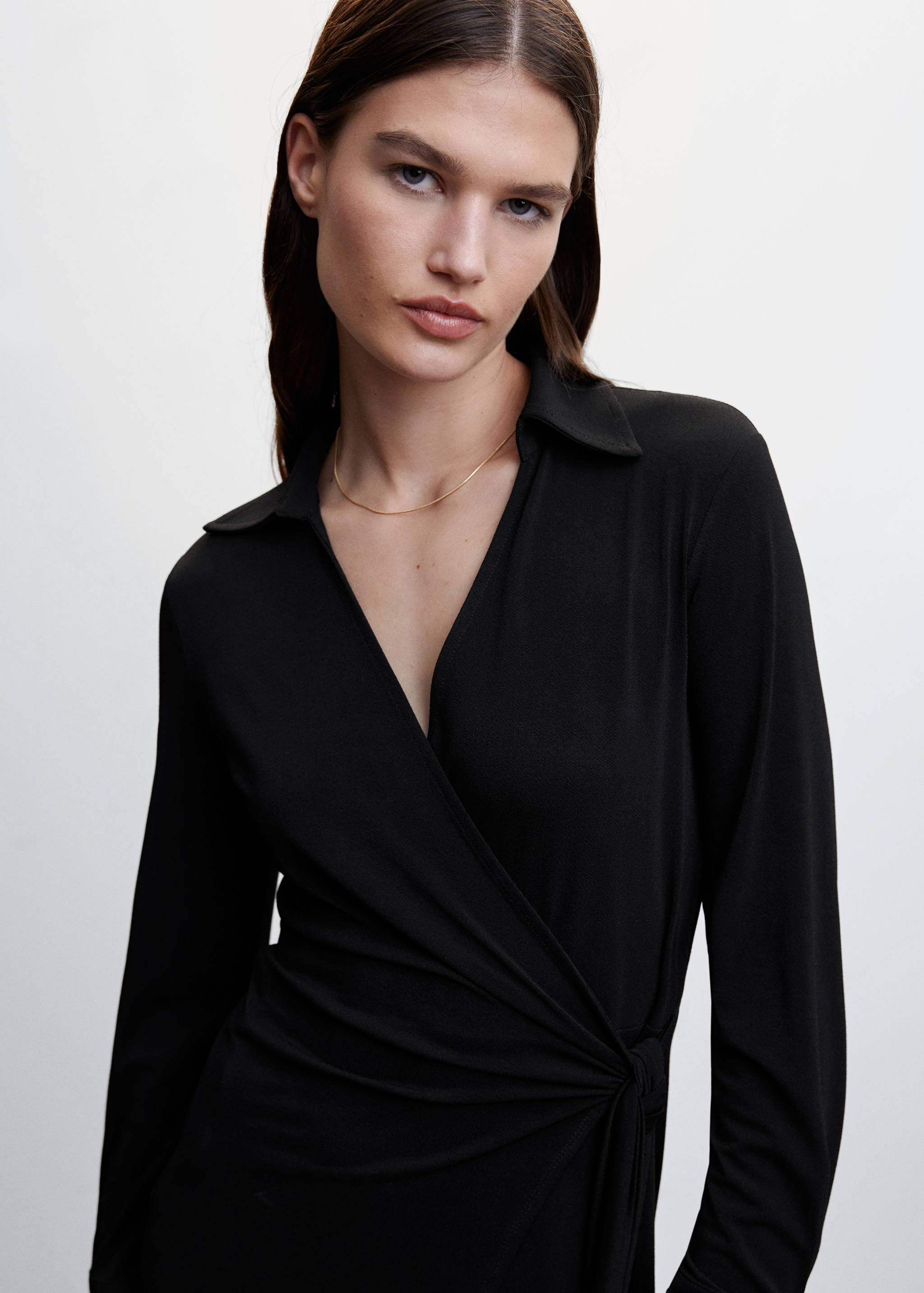 Vestido corto cruzado - Detalle del artículo 1