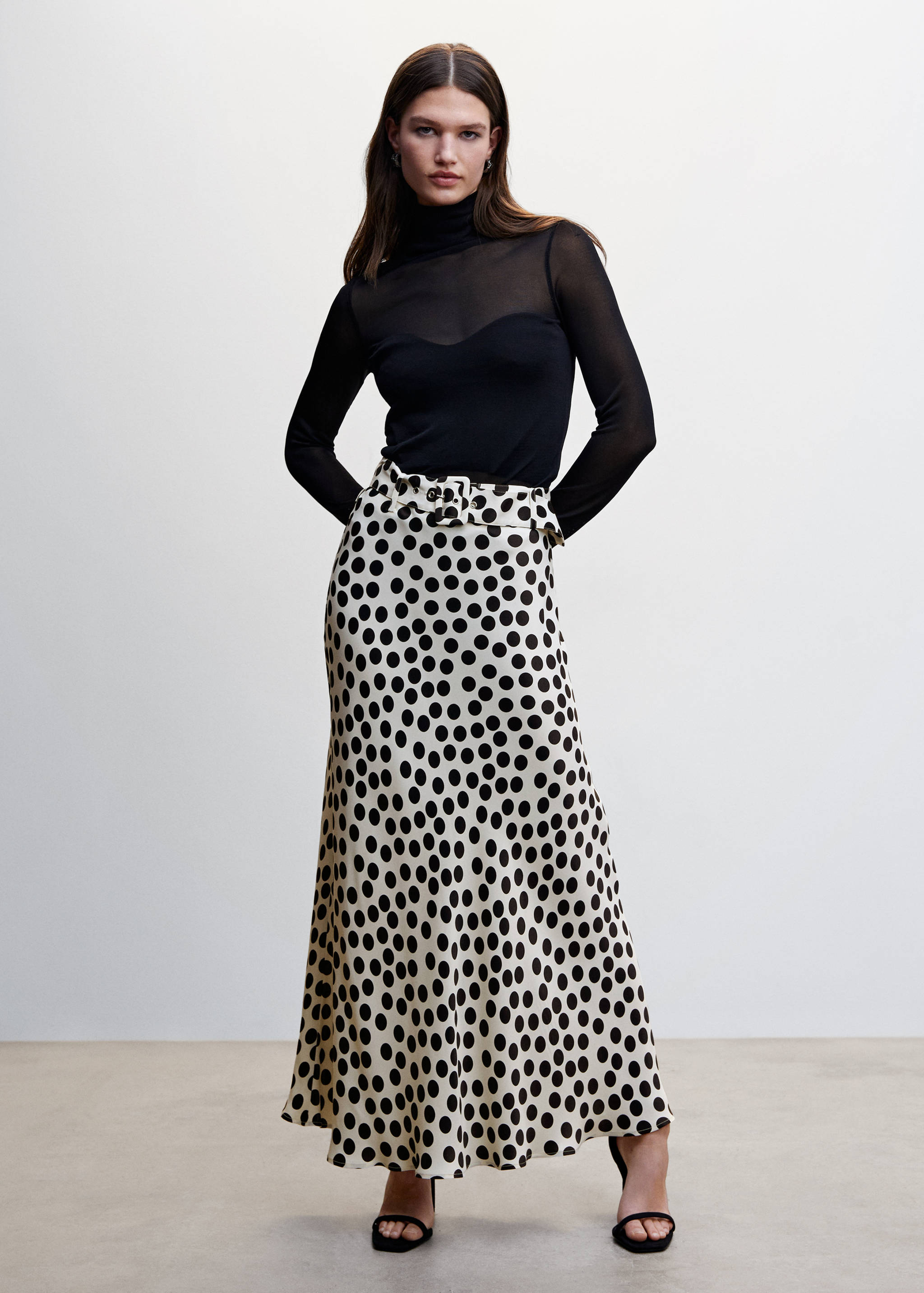 Printed skirt with polka-dot belt - General plane