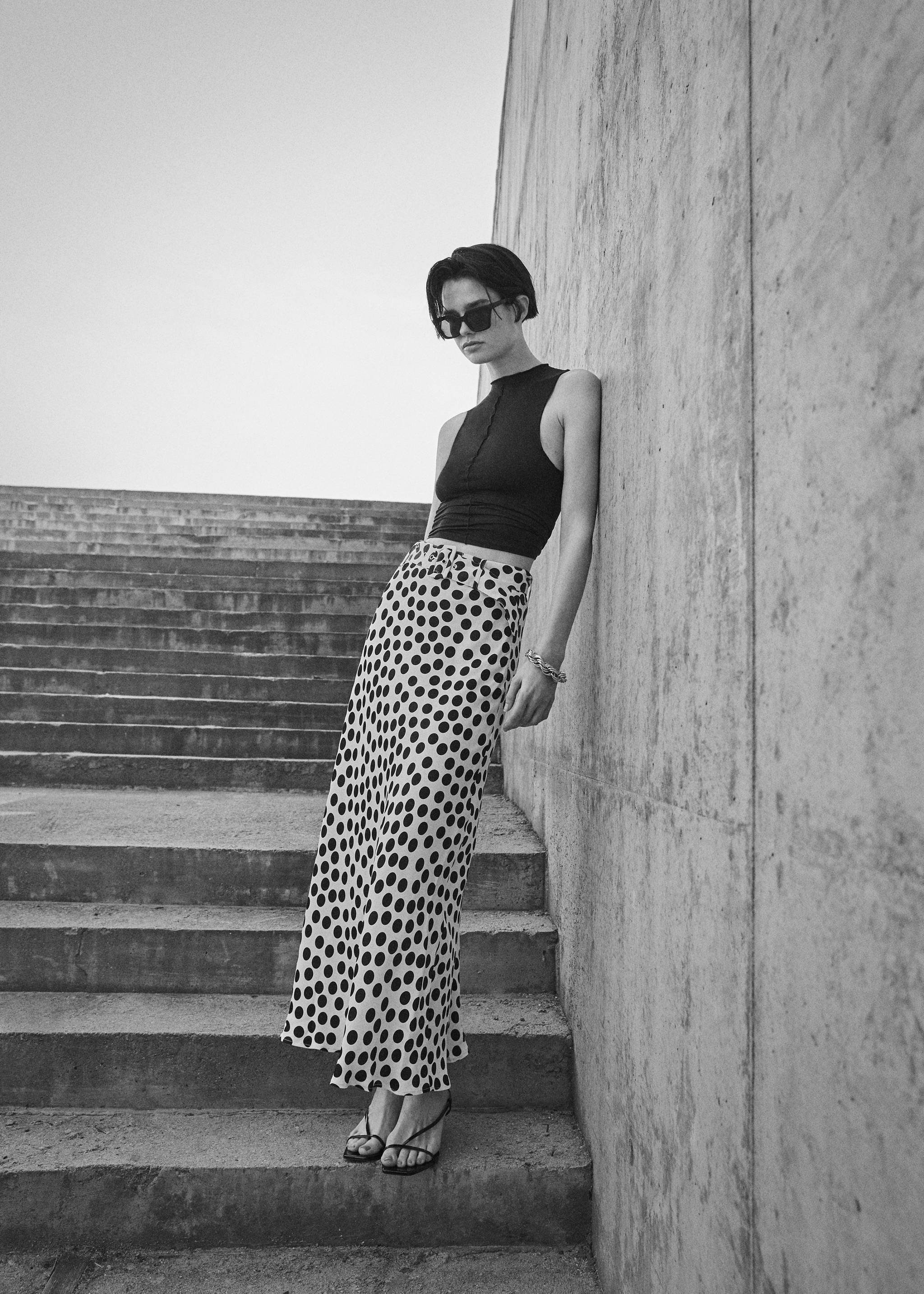 Printed skirt with polka-dot belt - Details of the article 6