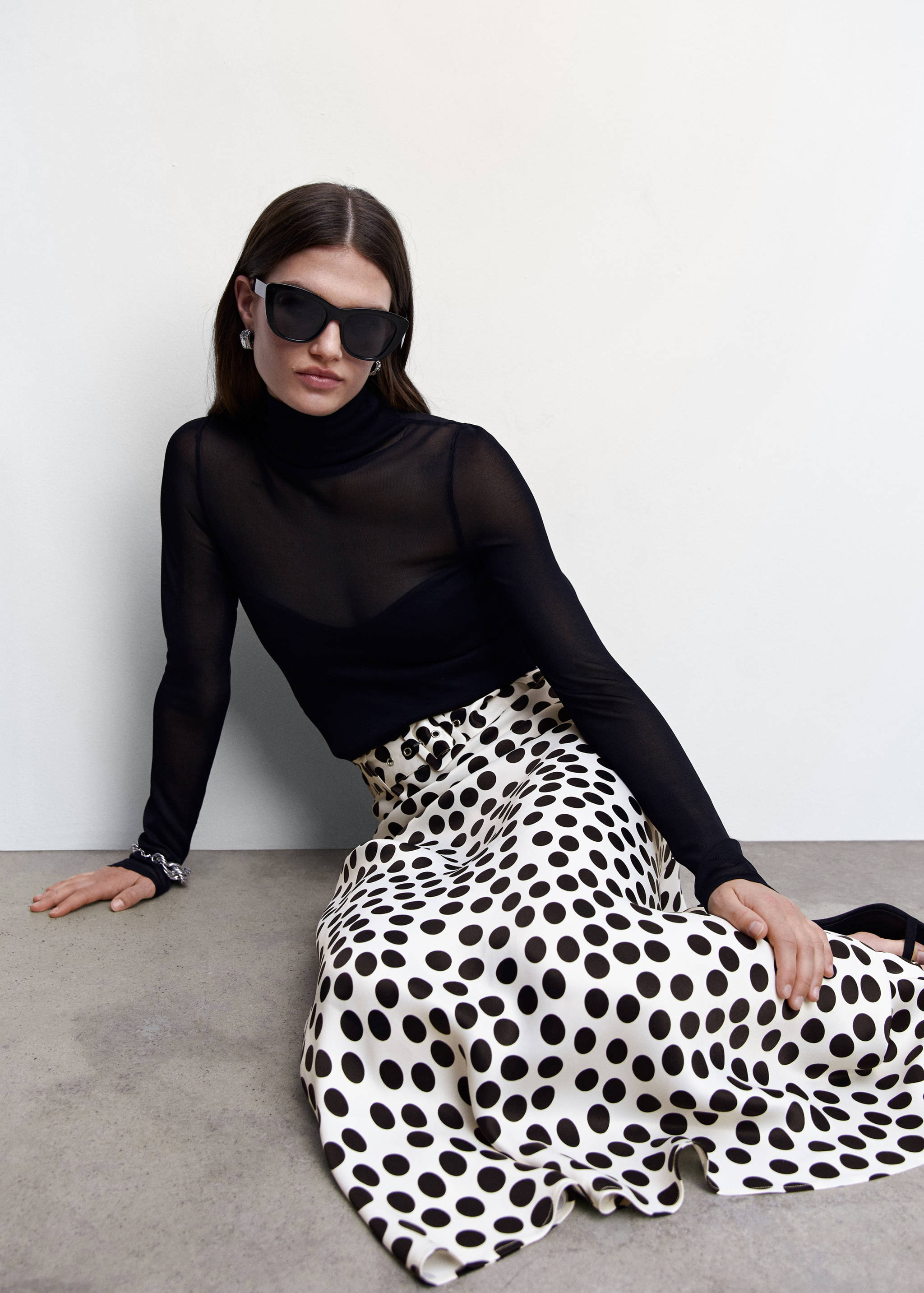 Printed skirt with polka-dot belt - Details of the article 2