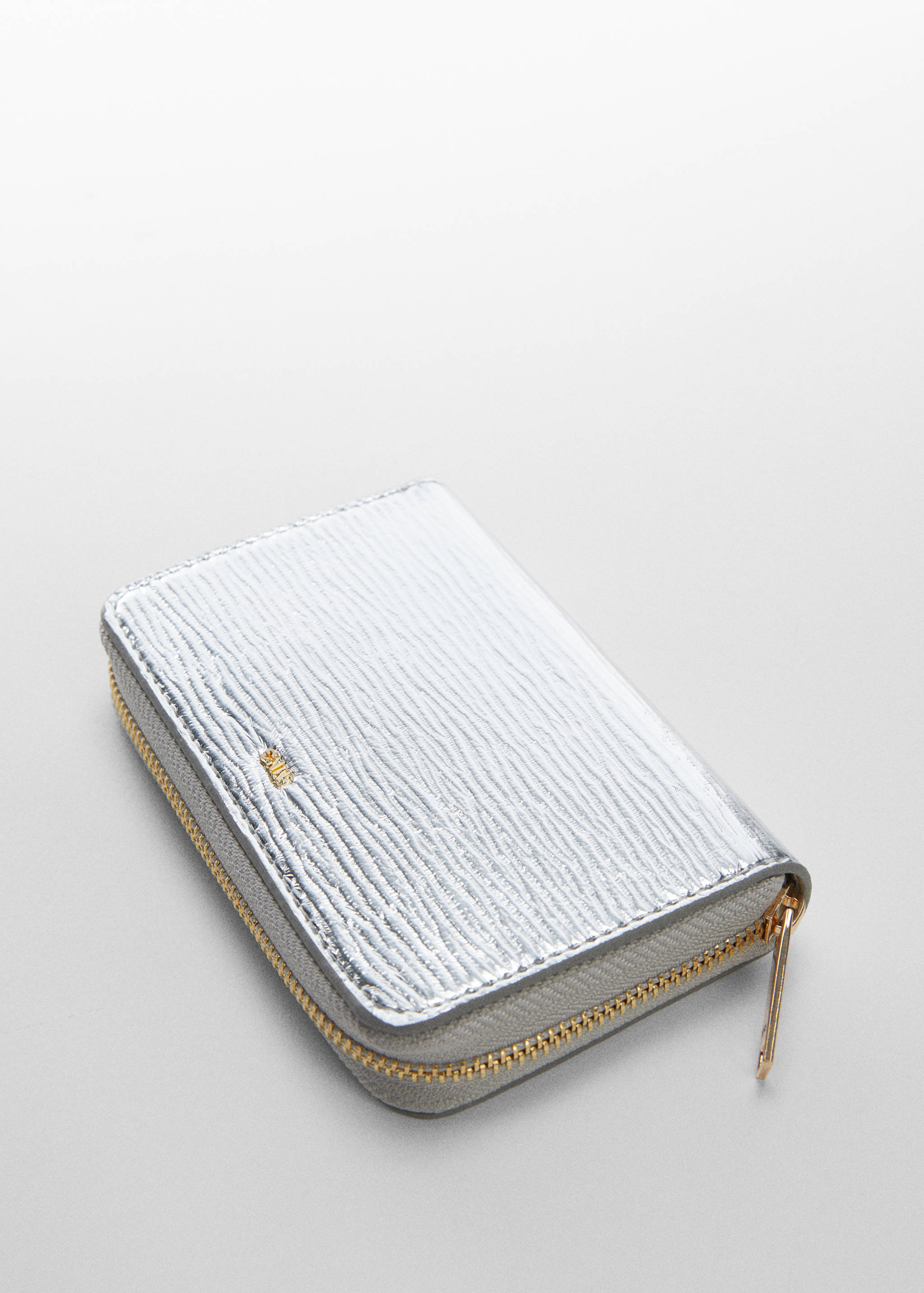 Textured wallet with embossed logo - Medium plane