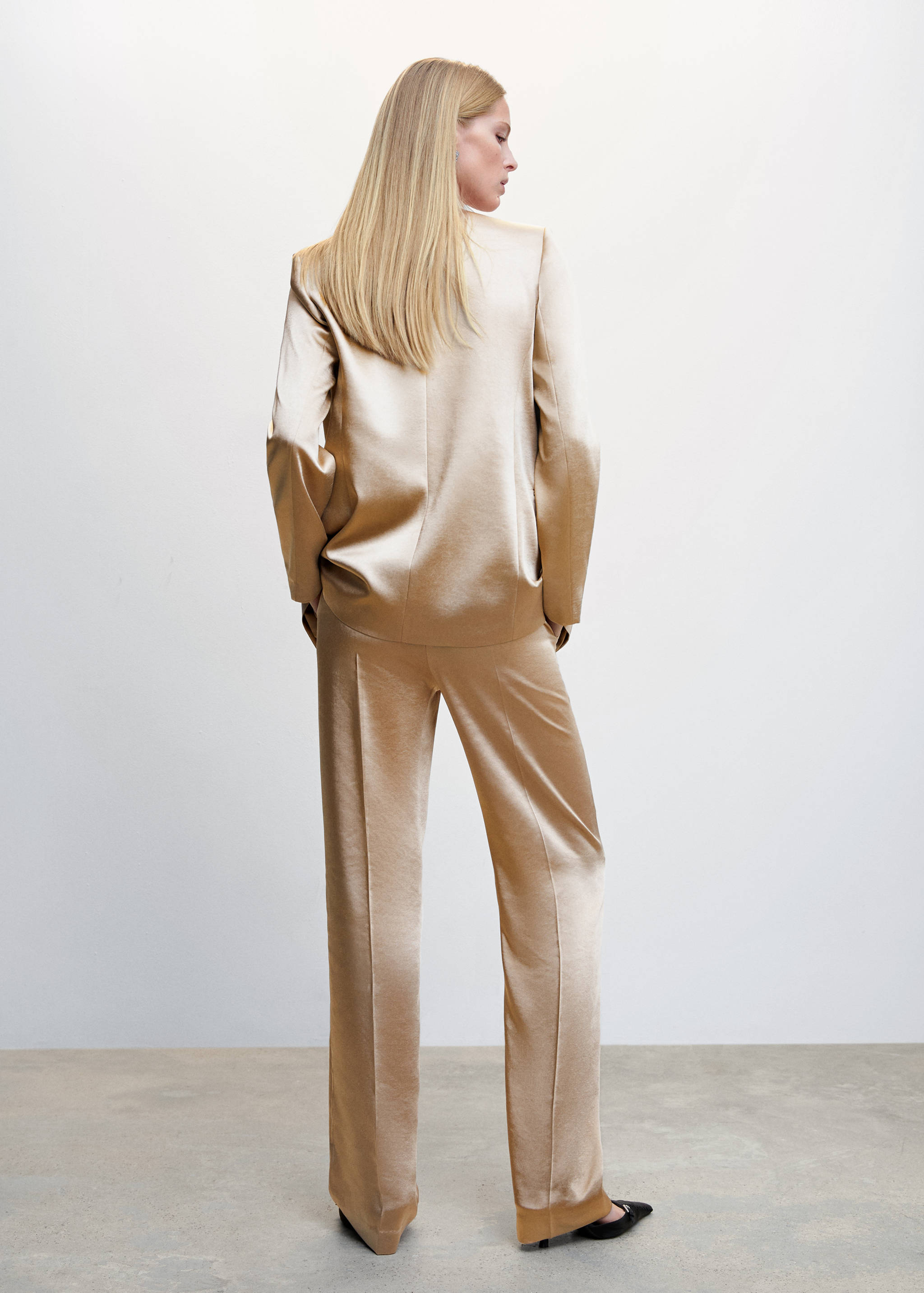 بليزر بدلة ساتان - الجهة الخلفية للمنتج