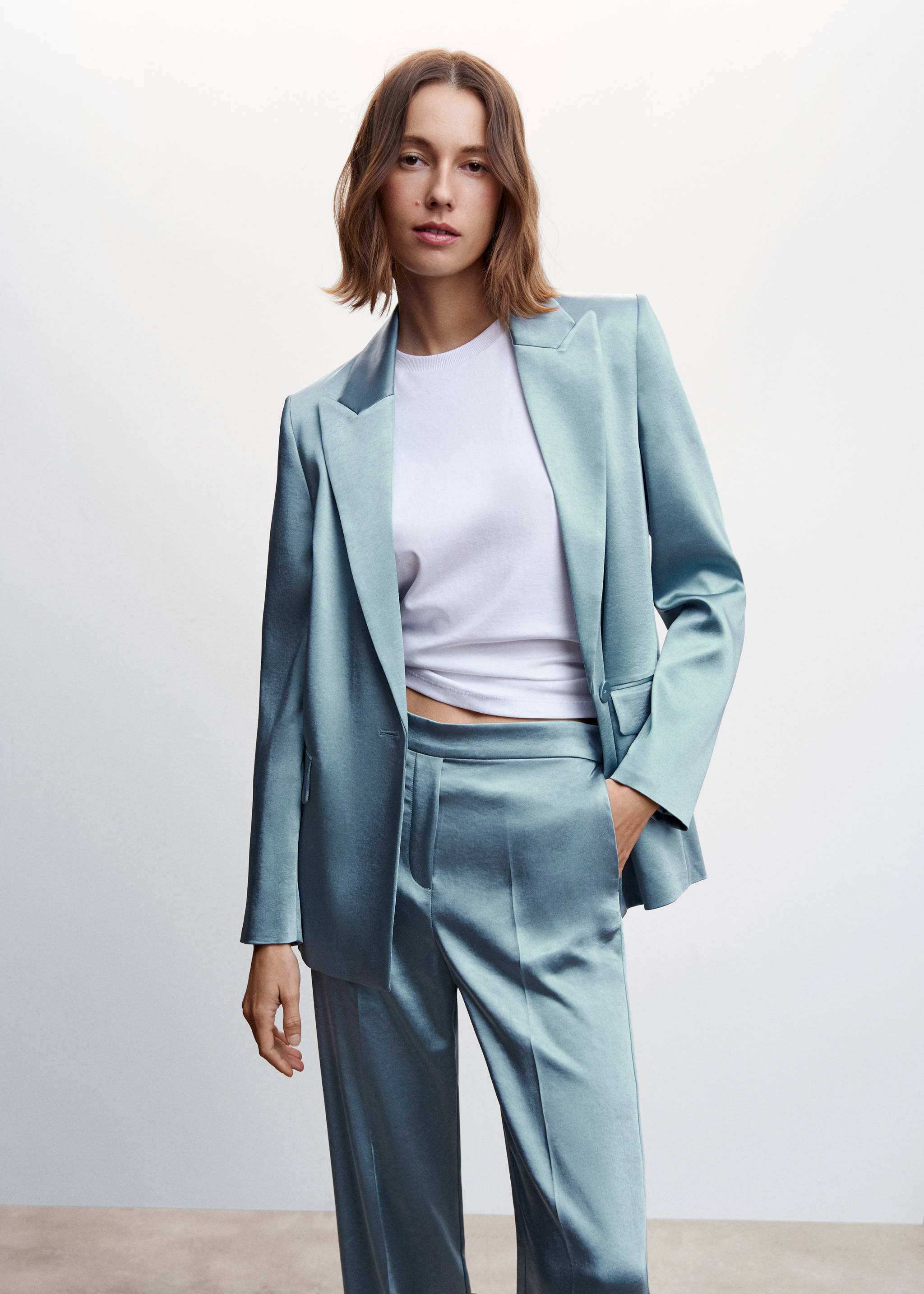 بليزر بدلة ساتان - رؤية وسط