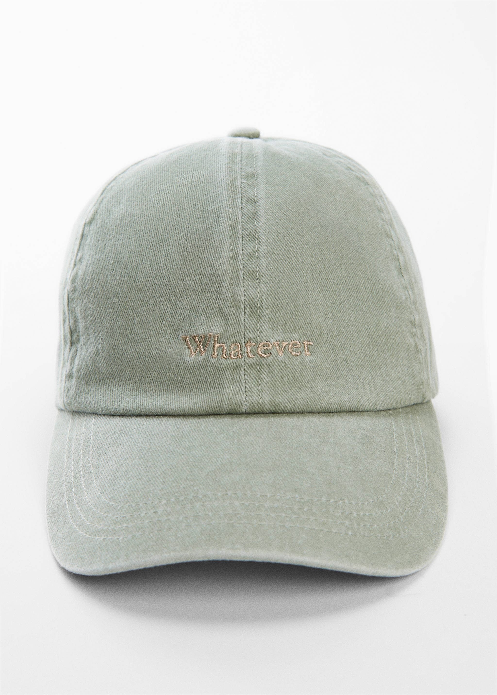 قبعة مزخرفة عليها رسالة - رؤية وسط