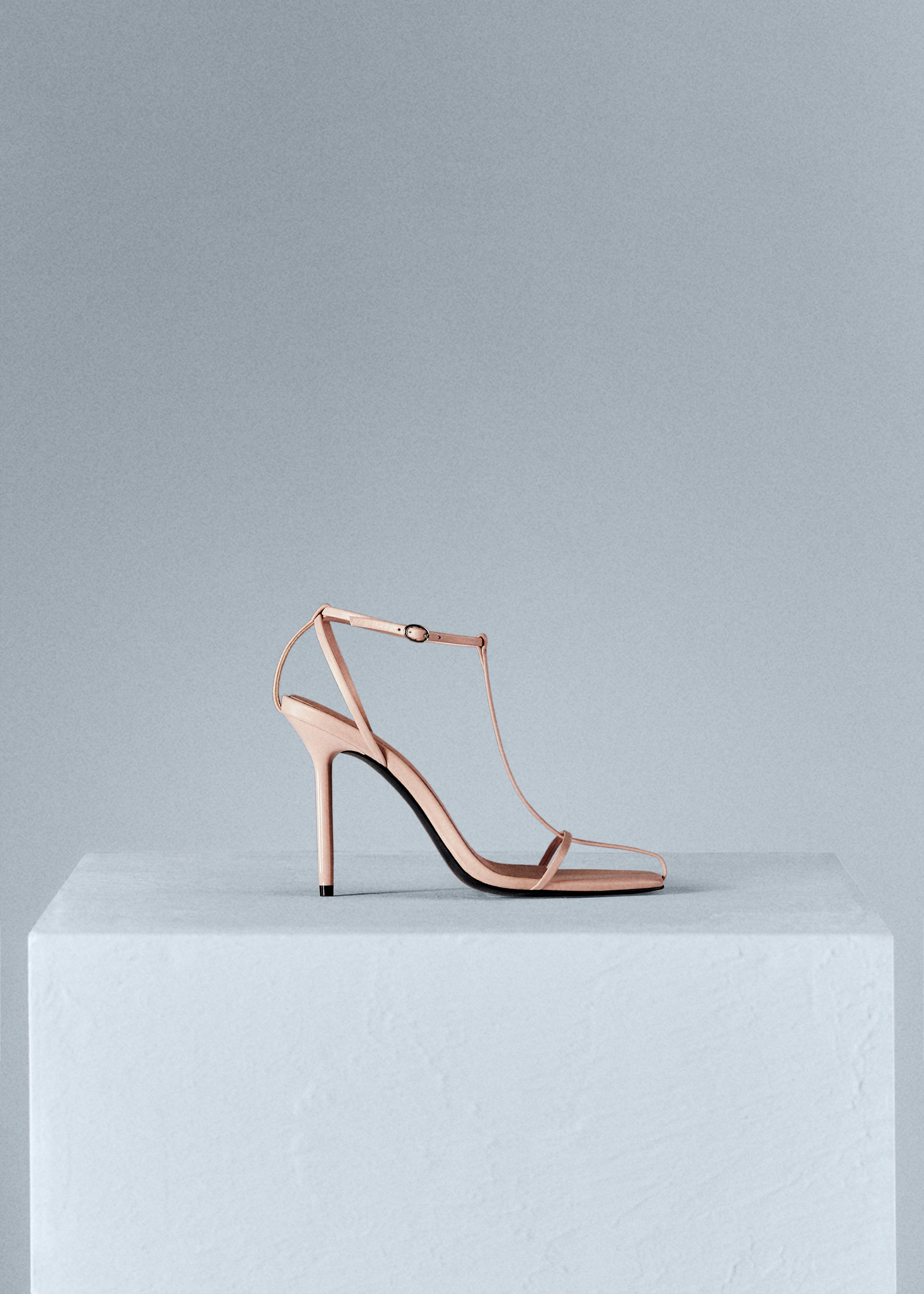 Heeled leather sandals with straps - Article without model