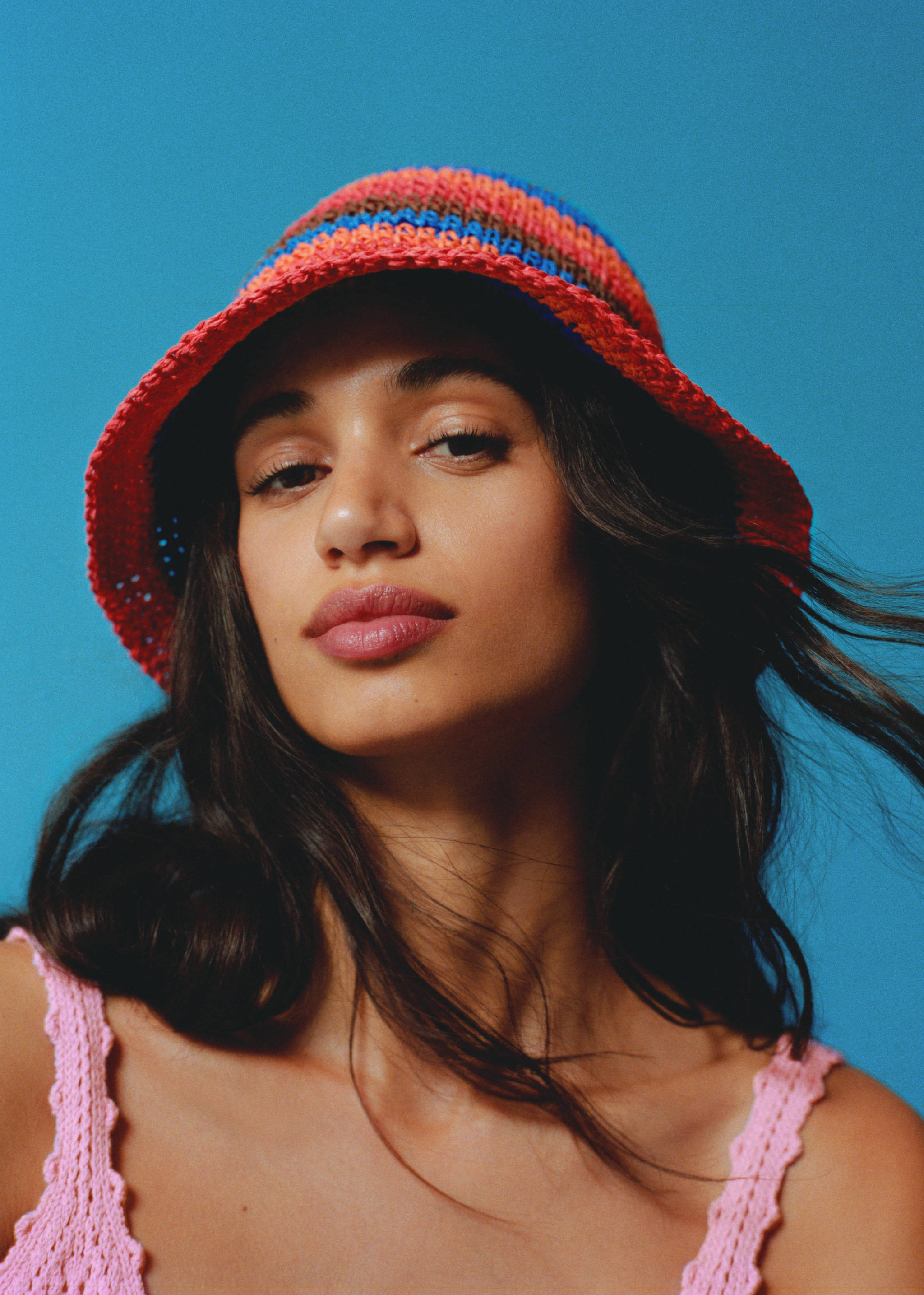 Multi-coloured bucket hat - General plane