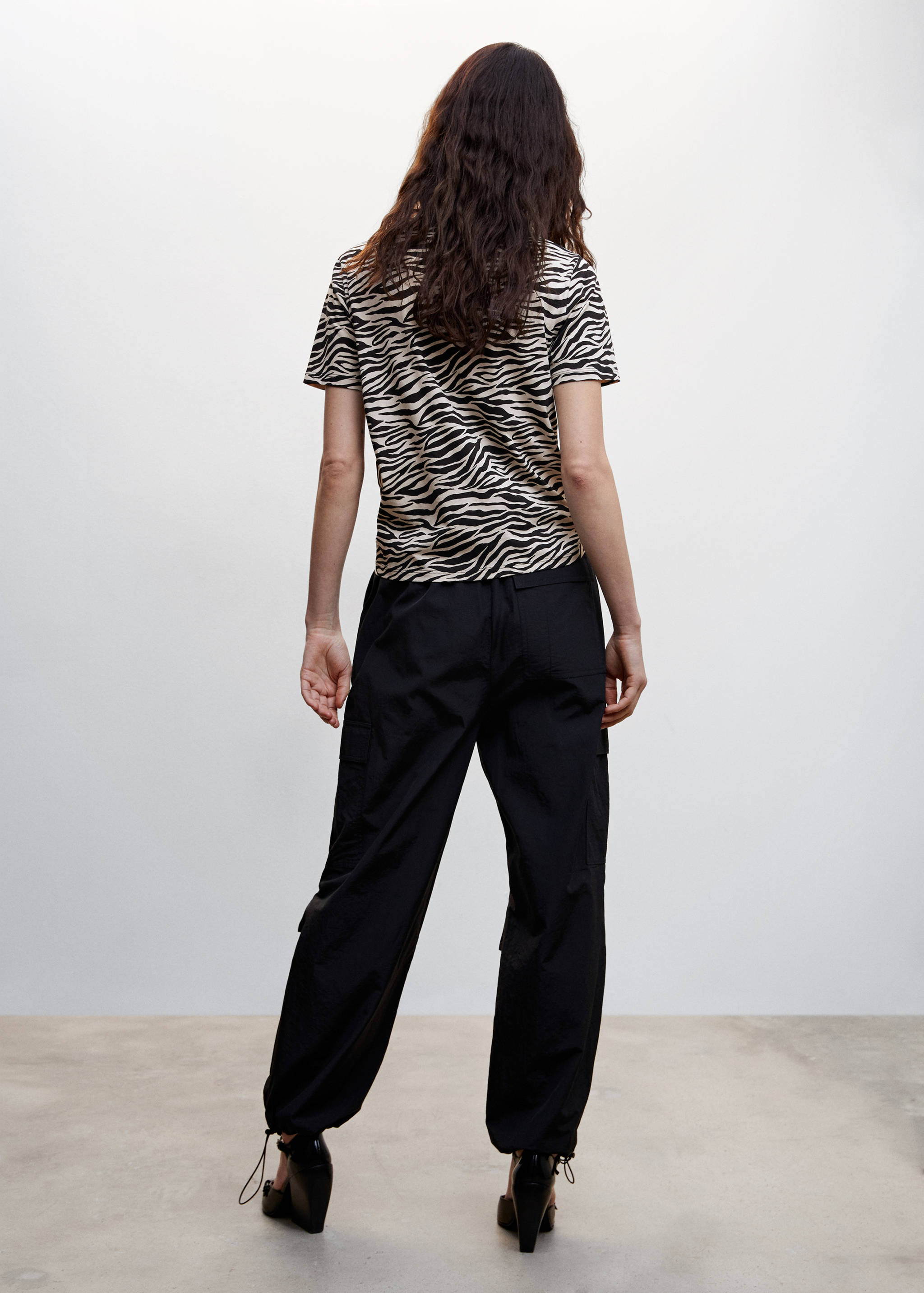 Camiseta animal print - Reverso del artículo